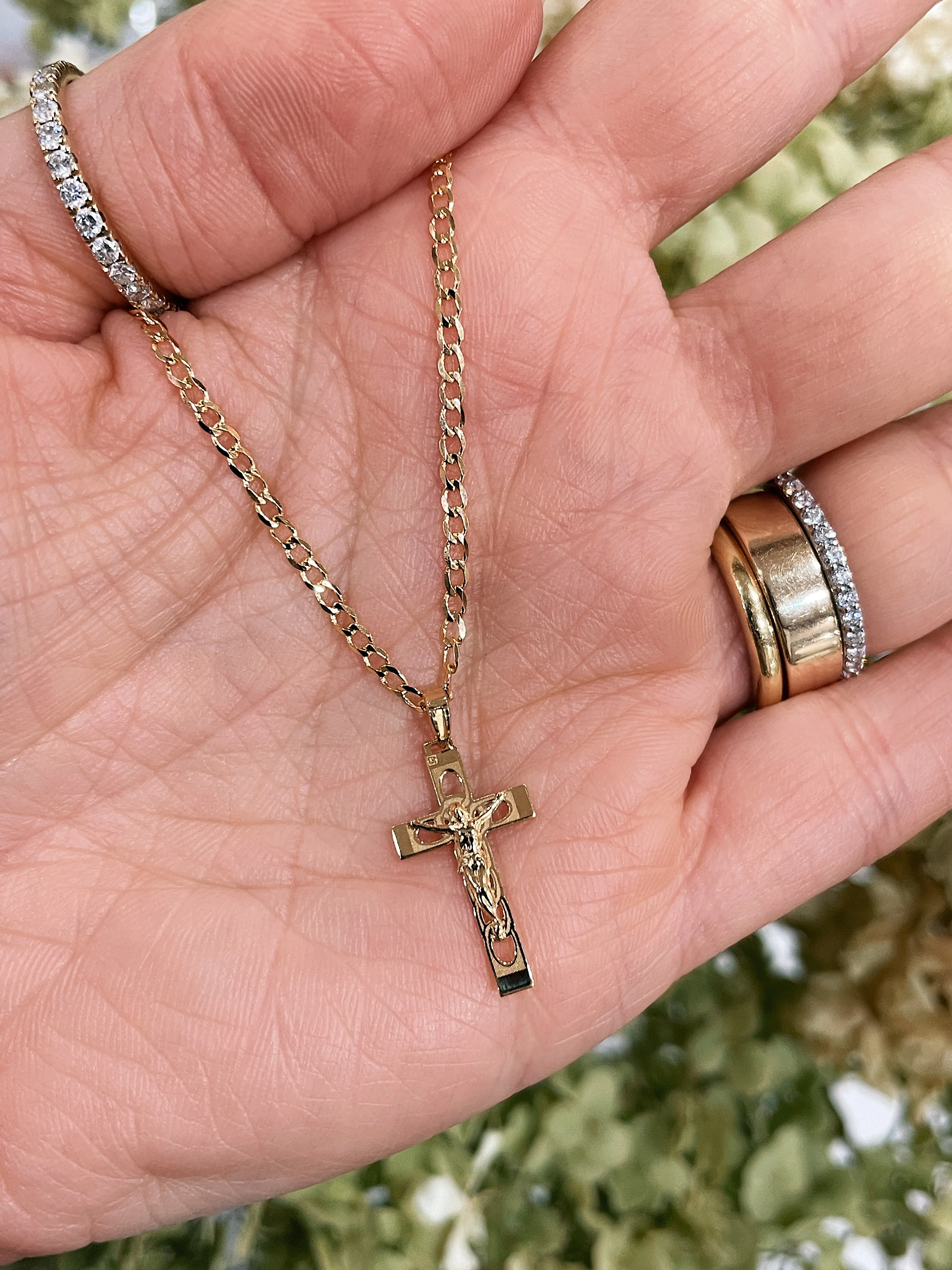 19.25k Matte Link Crucifix - Image 4