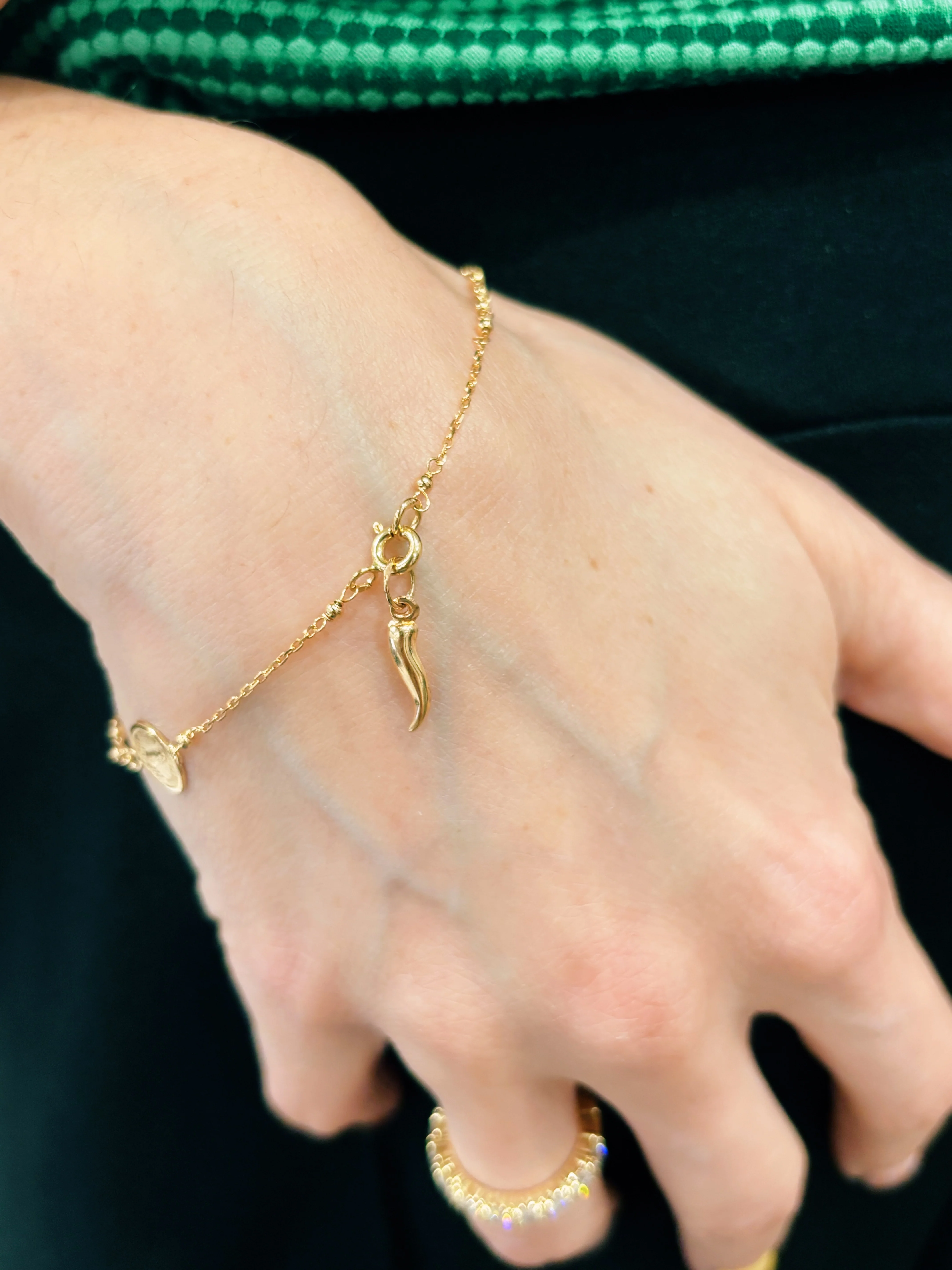 19.25k Yellow Gold Horn Pendant - Image 2