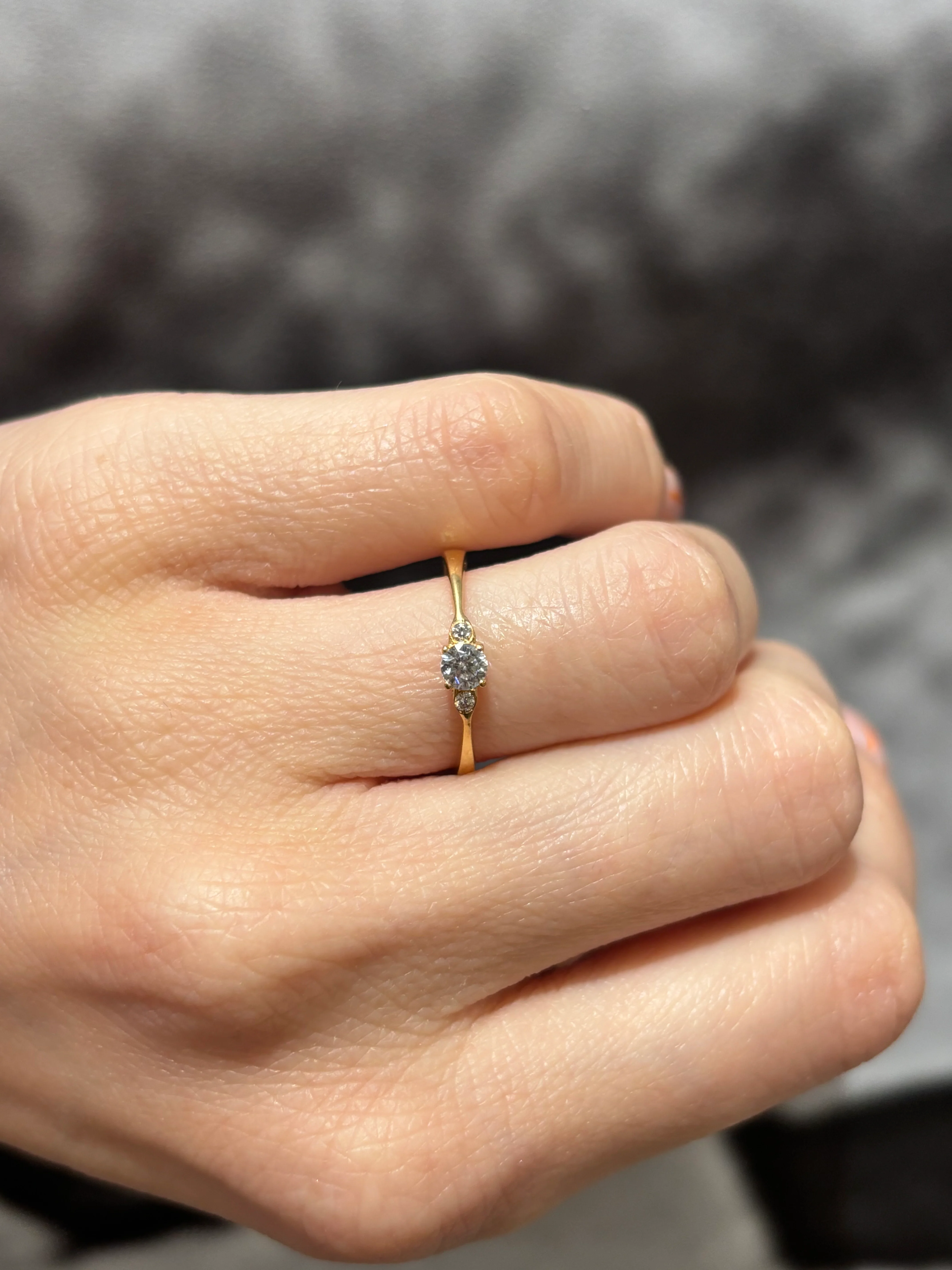 19.25k Yellow Gold Mini Past Present Future Ring - Image 2