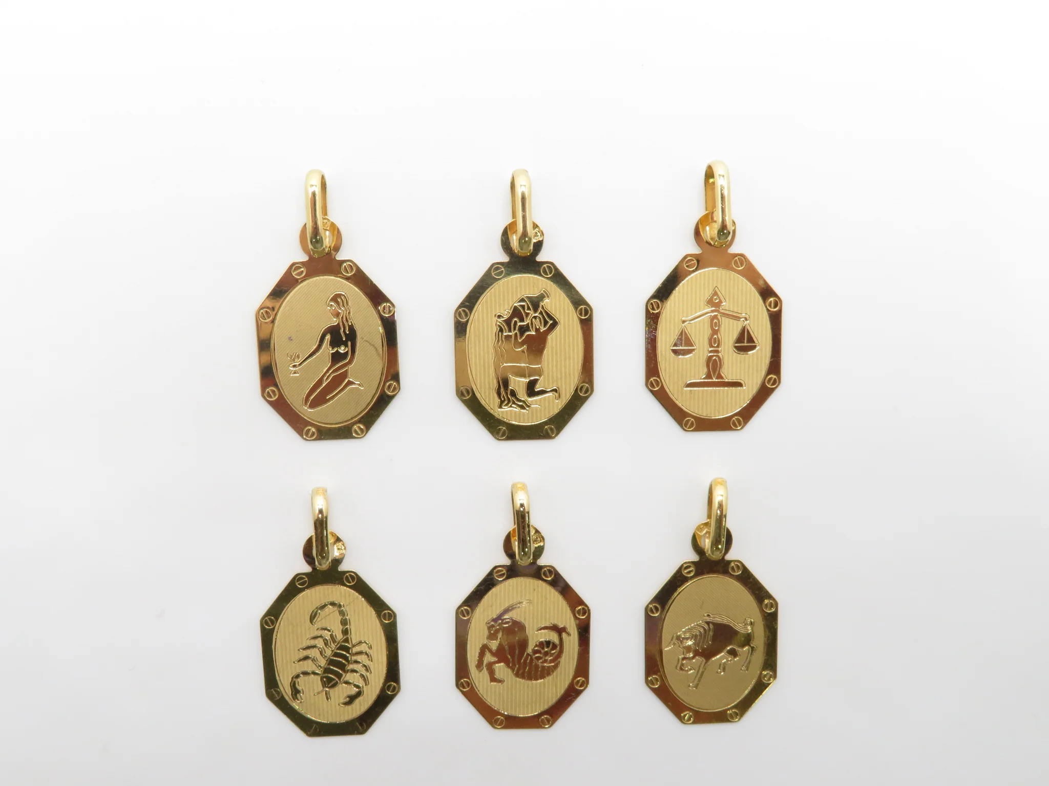 19.25k Bolted Zodiac Pendant - Image 10