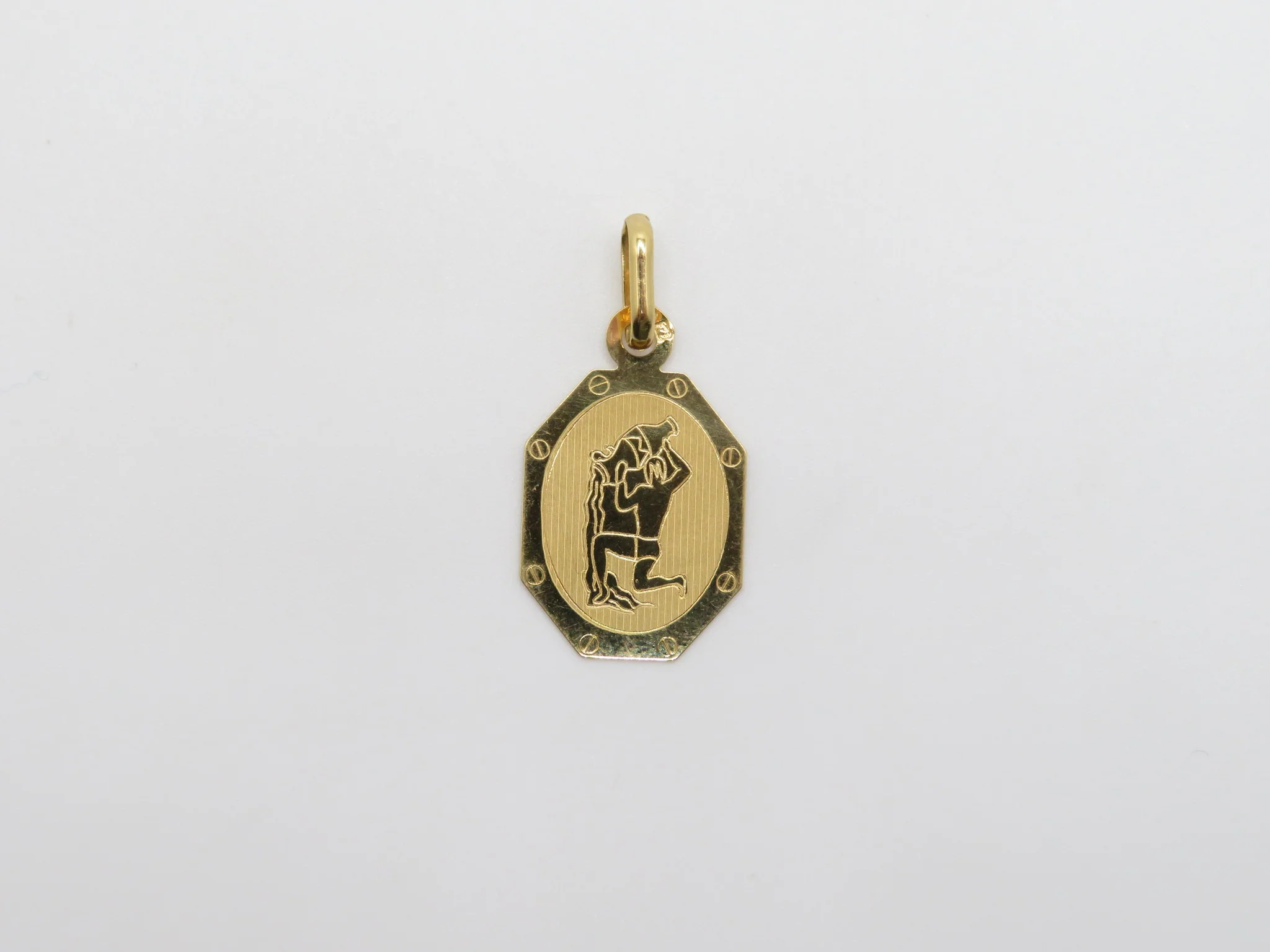19.25k Bolted Zodiac Pendant - Image 6