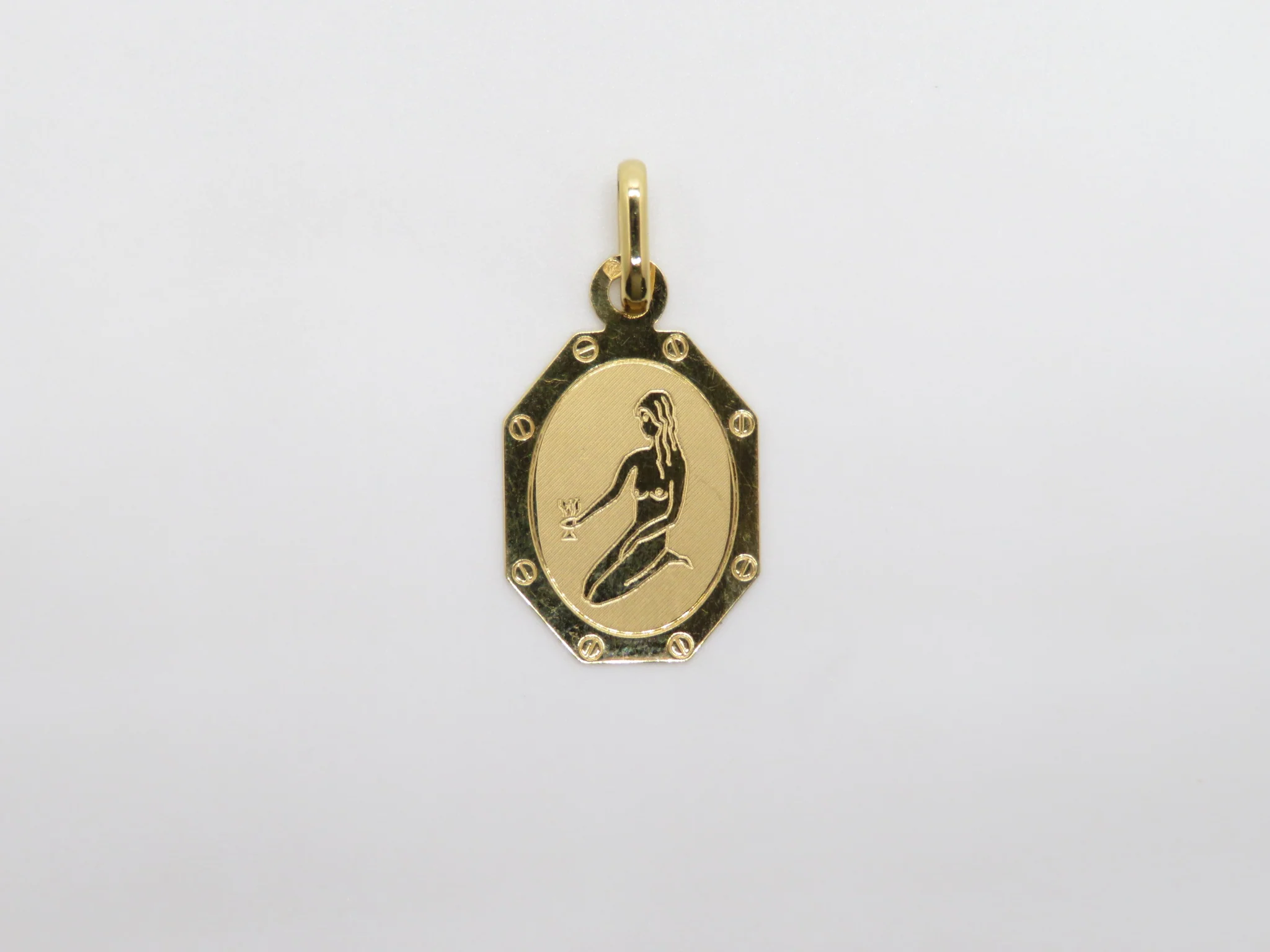 19.25k Bolted Zodiac Pendant - Image 9