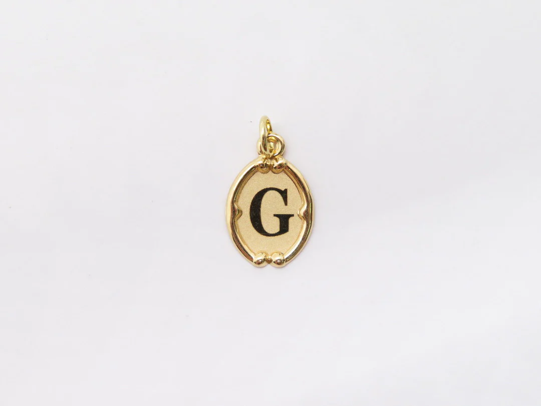 19.25k Oval Trimmed Initial Pendant - Image 10