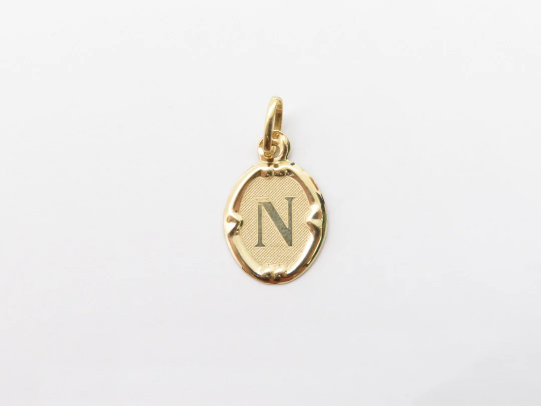 19.25k Oval Trimmed Initial Pendant - Image 17