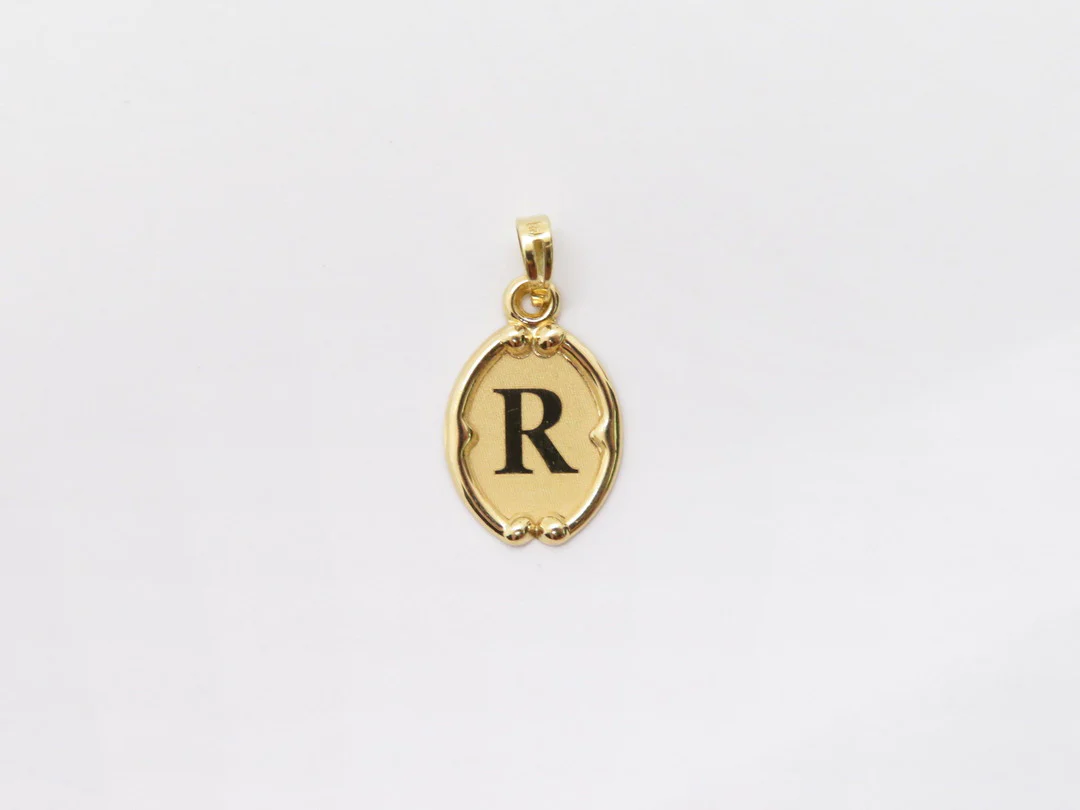 19.25k Oval Trimmed Initial Pendant - Image 21