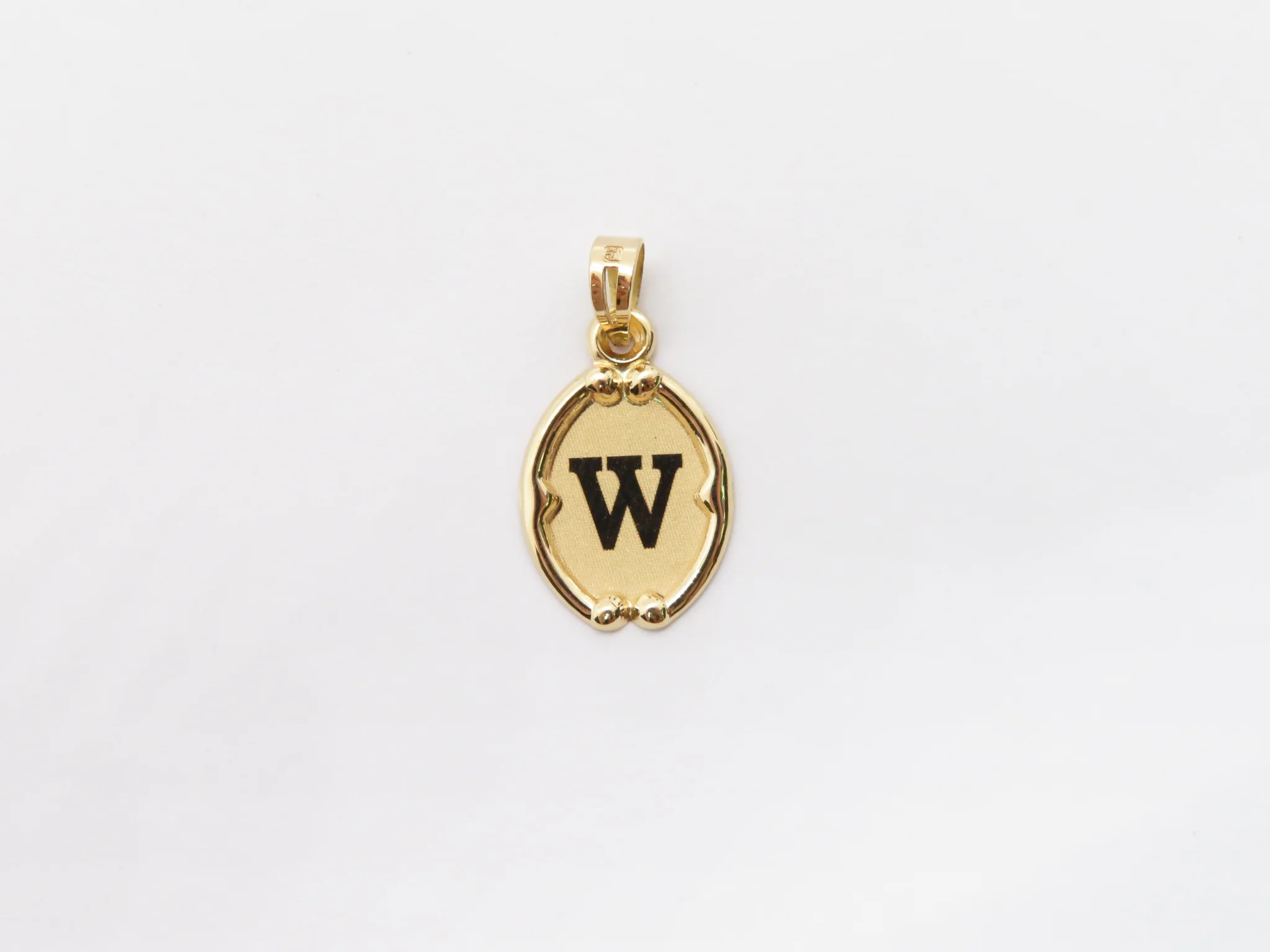 19.25k Oval Trimmed Initial Pendant - Image 26