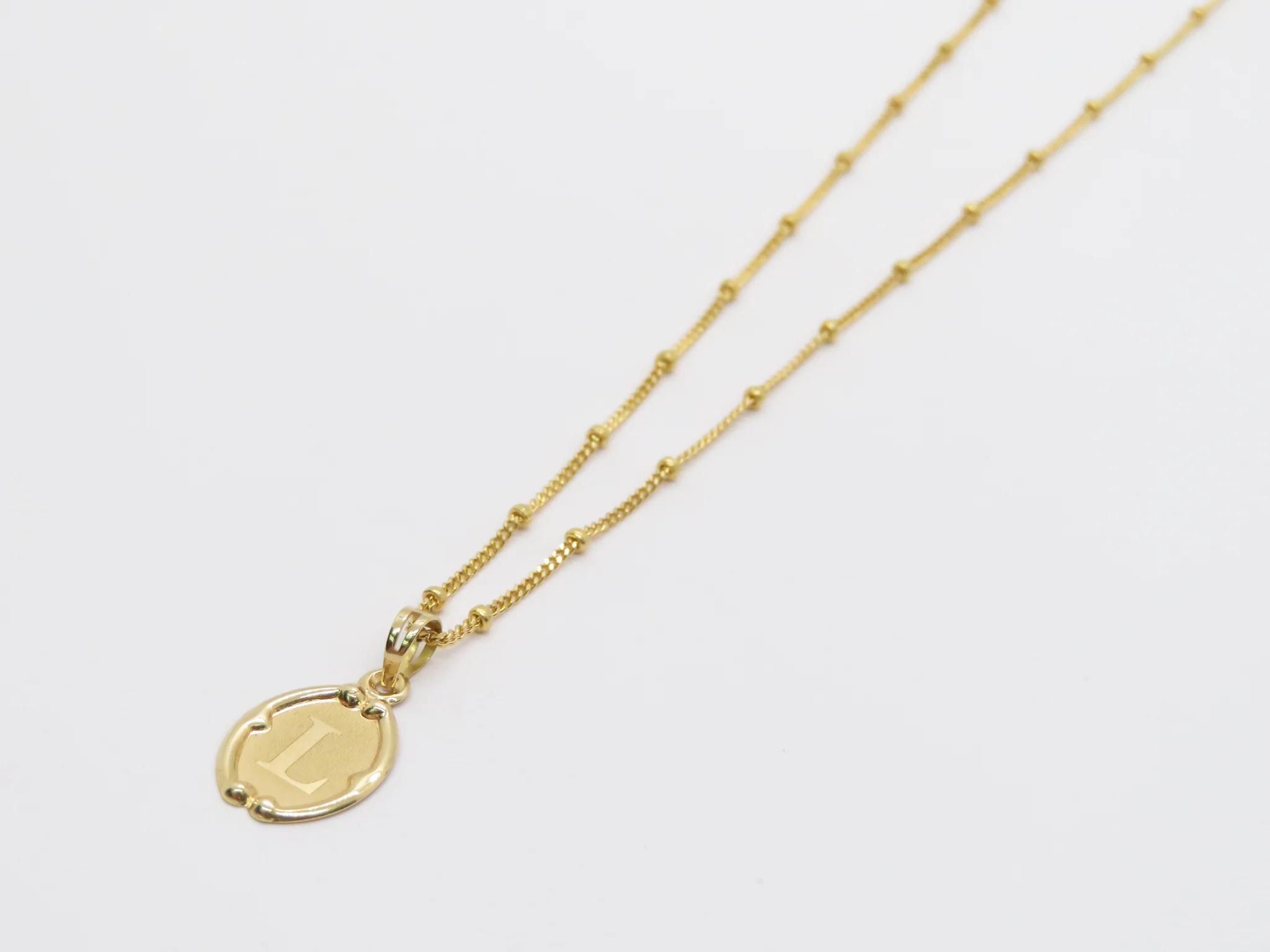 19.25k Oval Trimmed Initial Pendant - Image 5