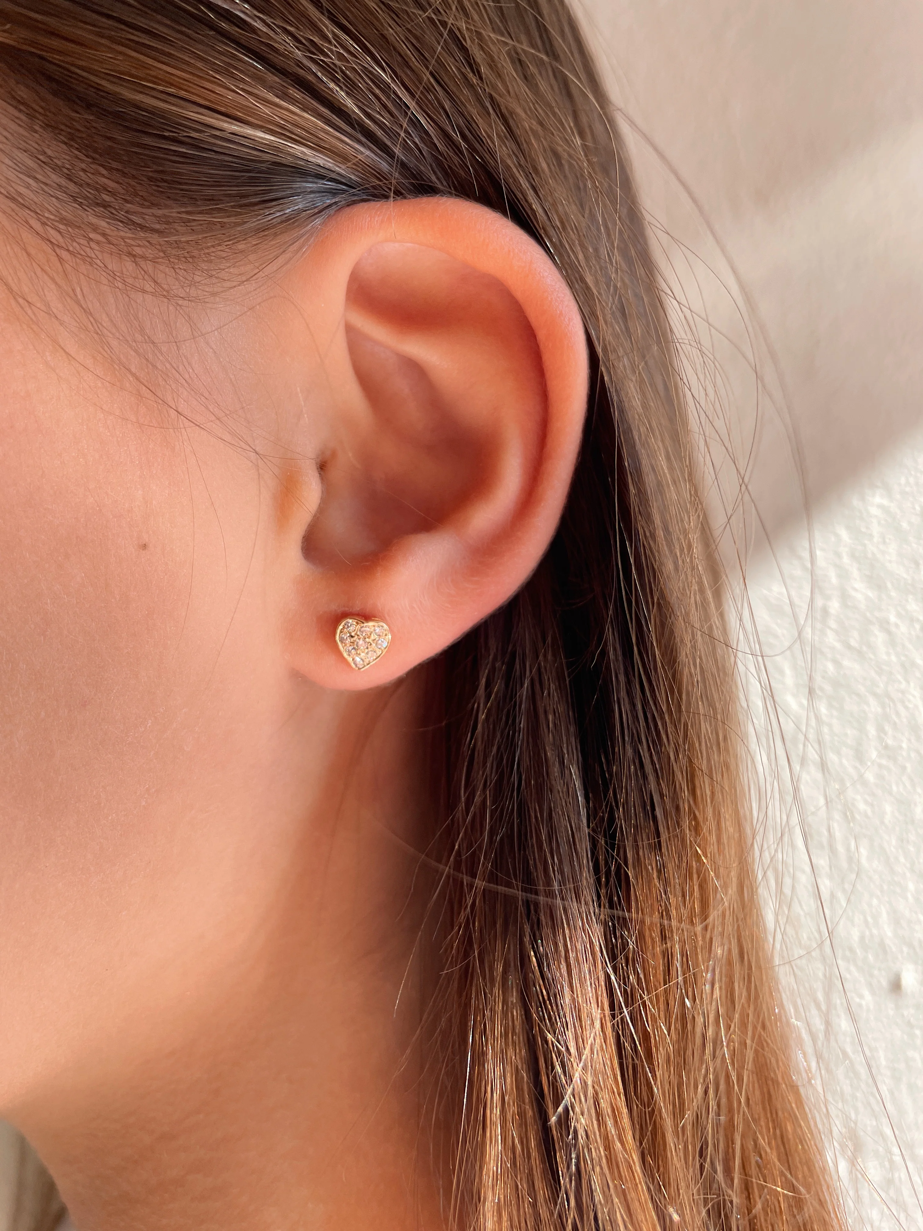 19.25k Yellow Gold Pavé Heart Studs - Image 2