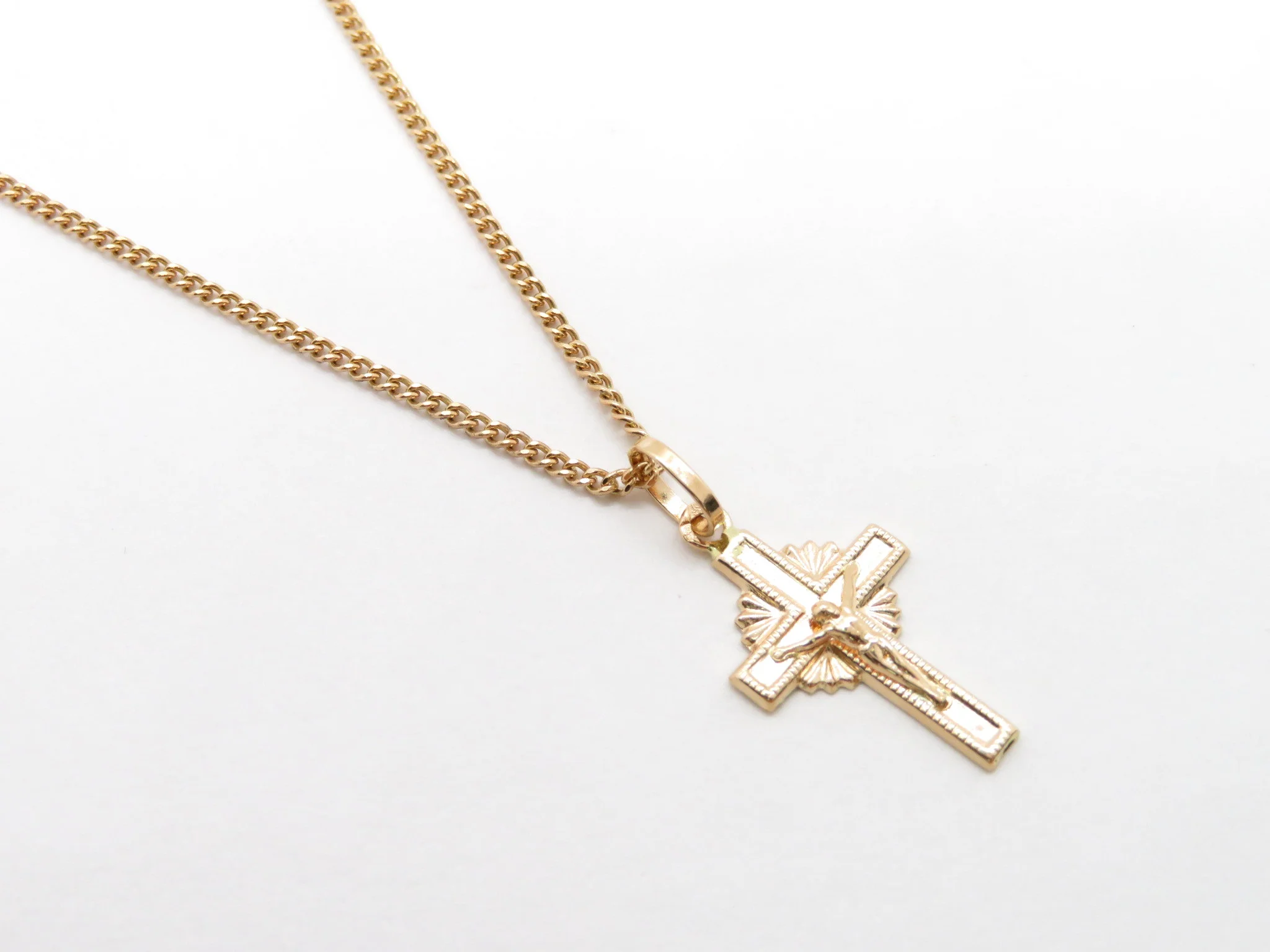 19.25k Yellow Gold Radiant Cross - Image 4