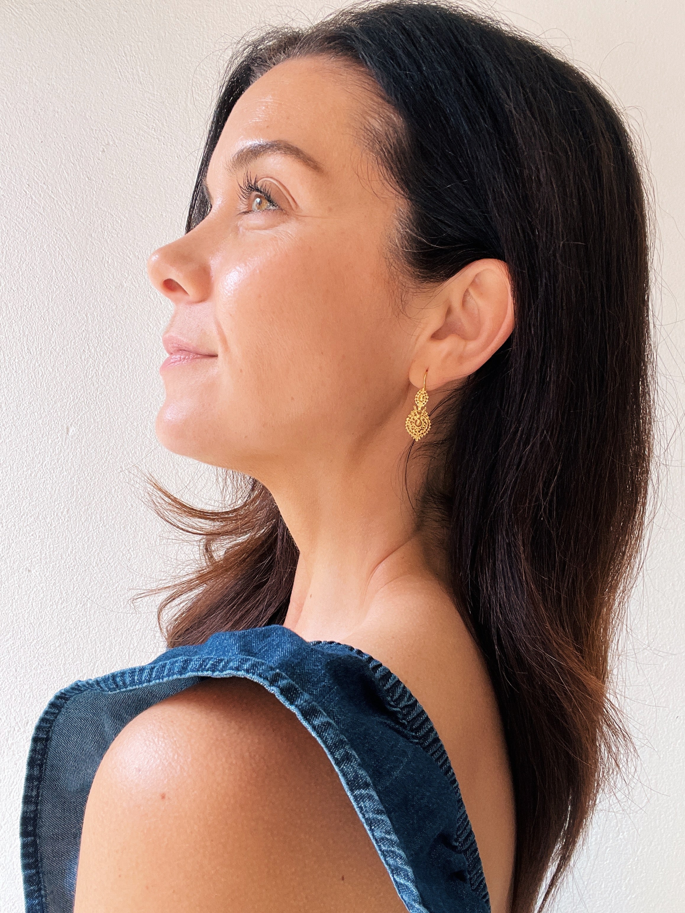 19.25k Yellow Gold Small Rainha Earrings - Image 2