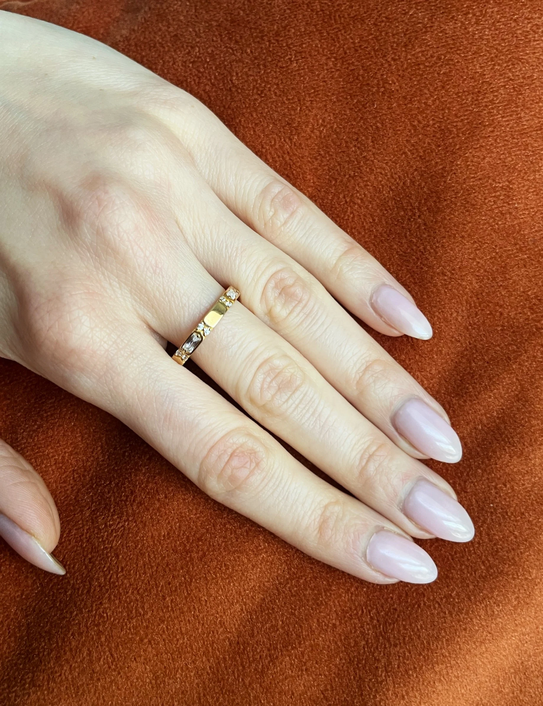 19.25k Yellow Gold Renaissance Band - Image 6