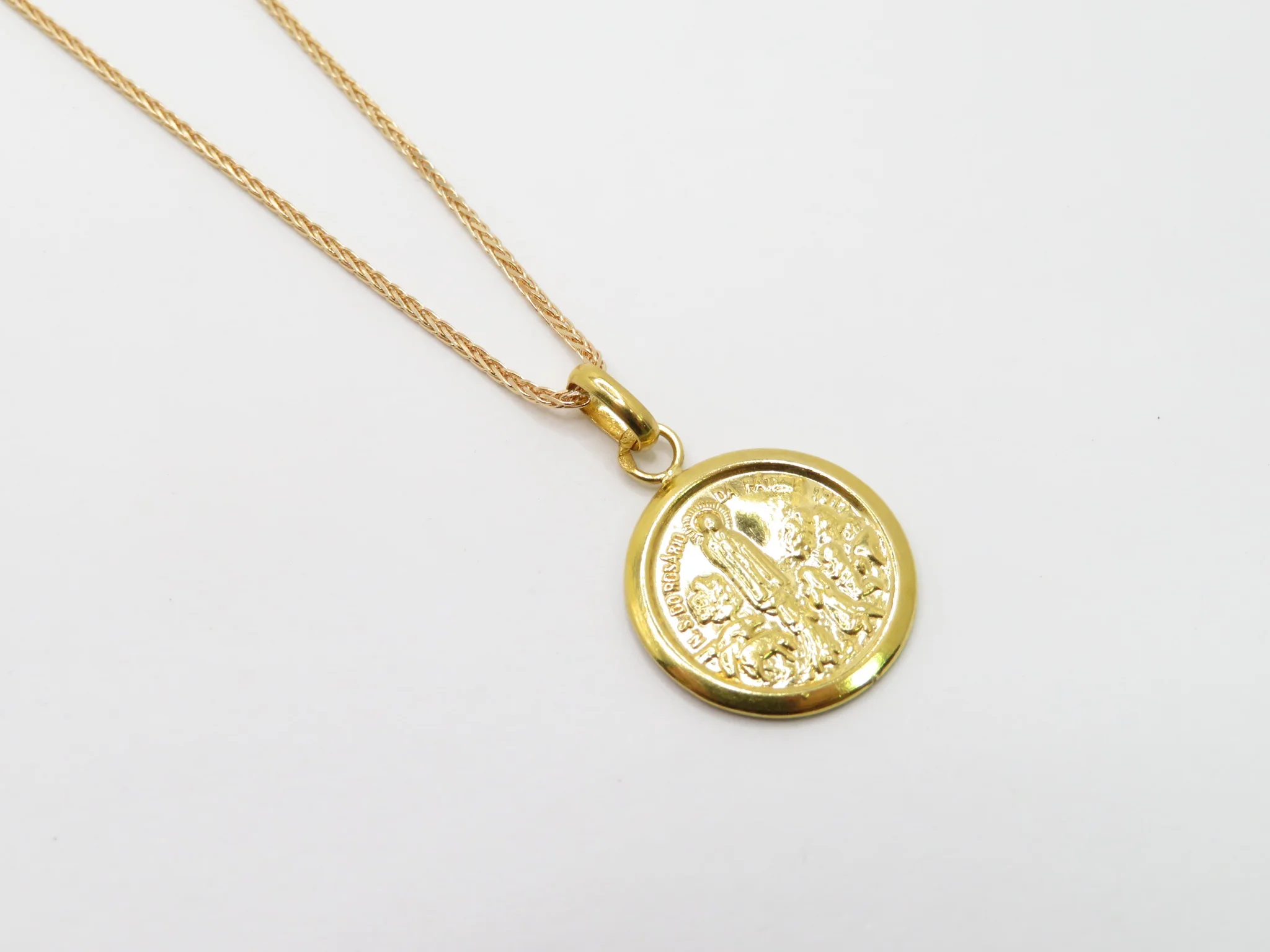 19.25k Yellow Gold Round Fatima Medal - Image 4