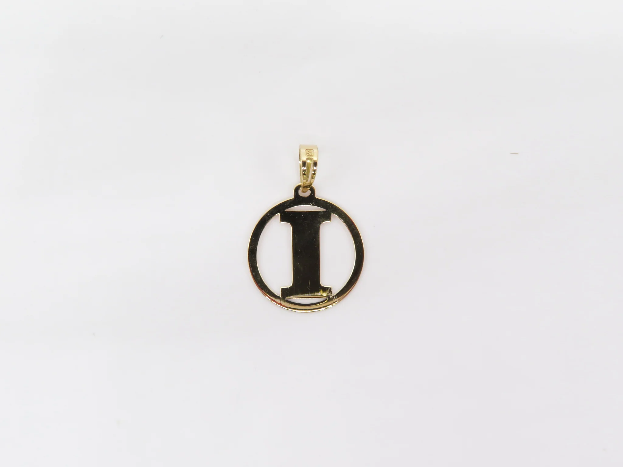 19.25k Yellow Gold Round Frame Initials - Image 12