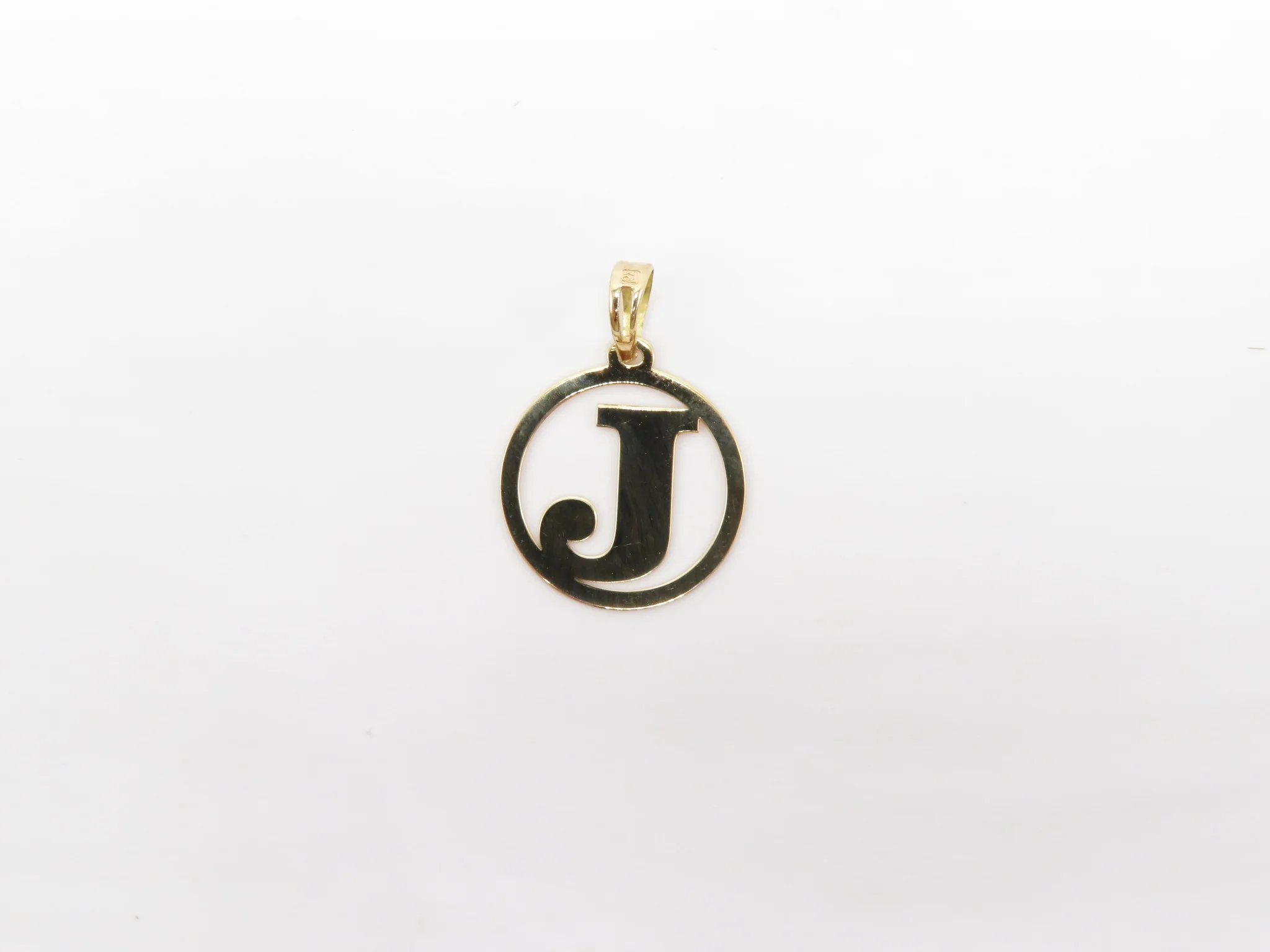 19.25k Yellow Gold Round Frame Initials - Image 13