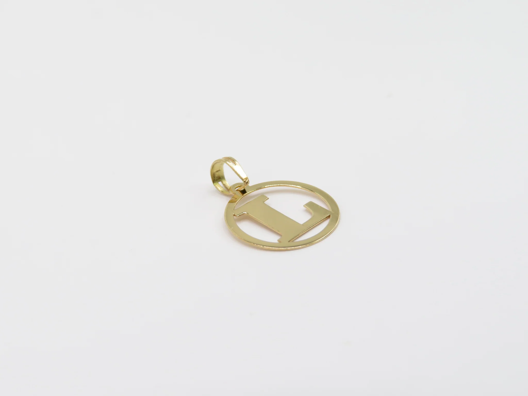 19.25k Yellow Gold Round Frame Initials - Image 15
