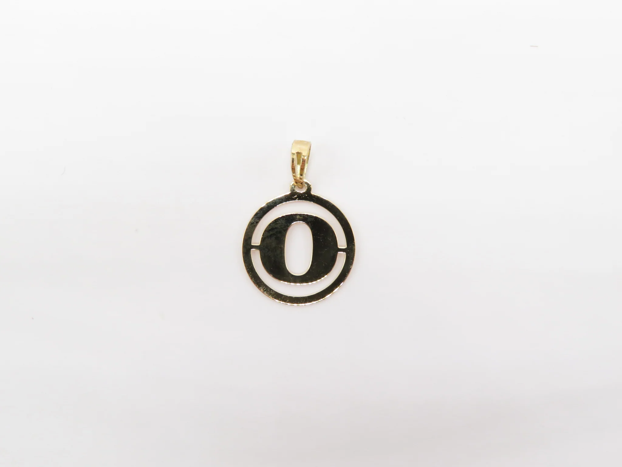 19.25k Yellow Gold Round Frame Initials - Image 18