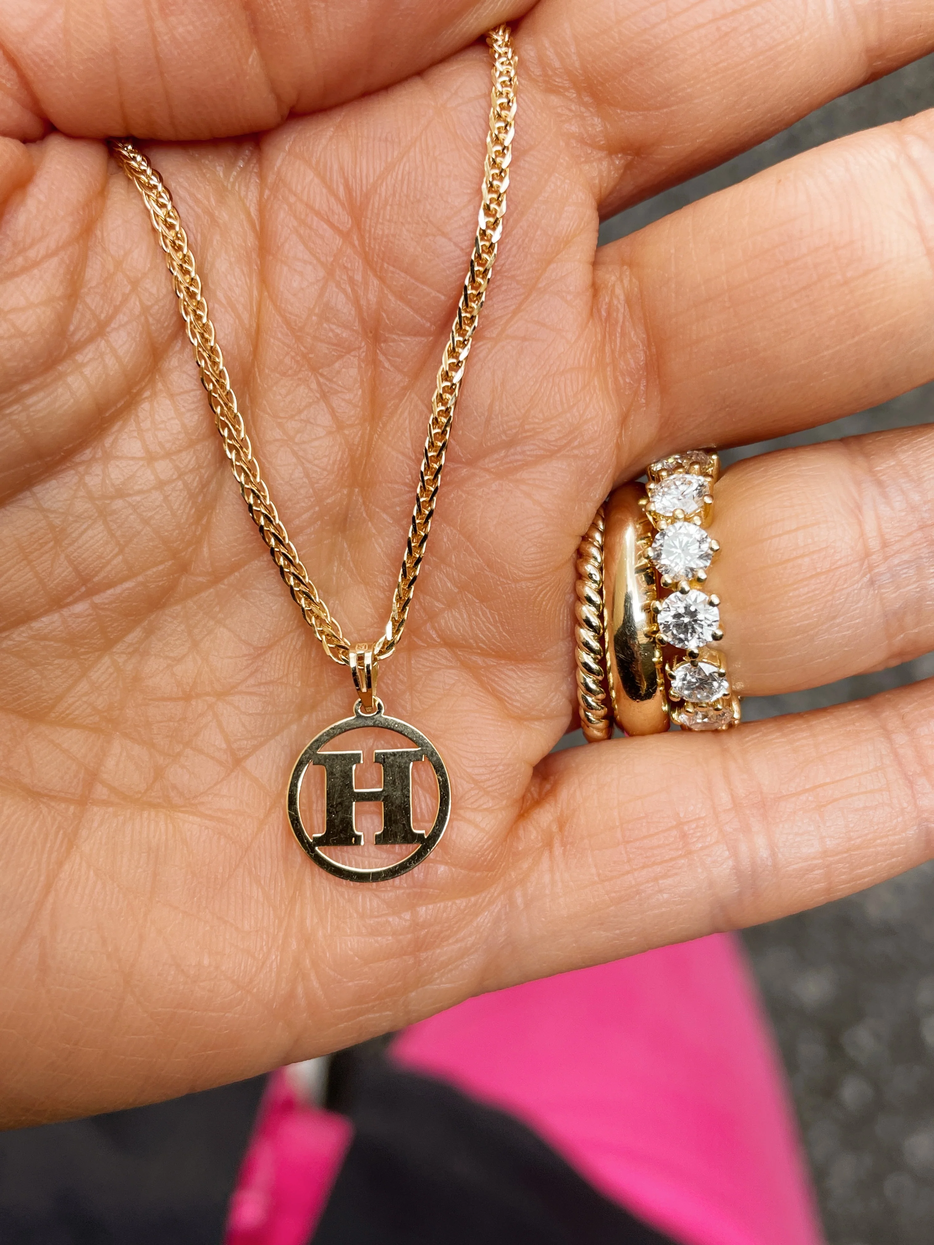 19.25k Yellow Gold Round Frame Initials - Image 20