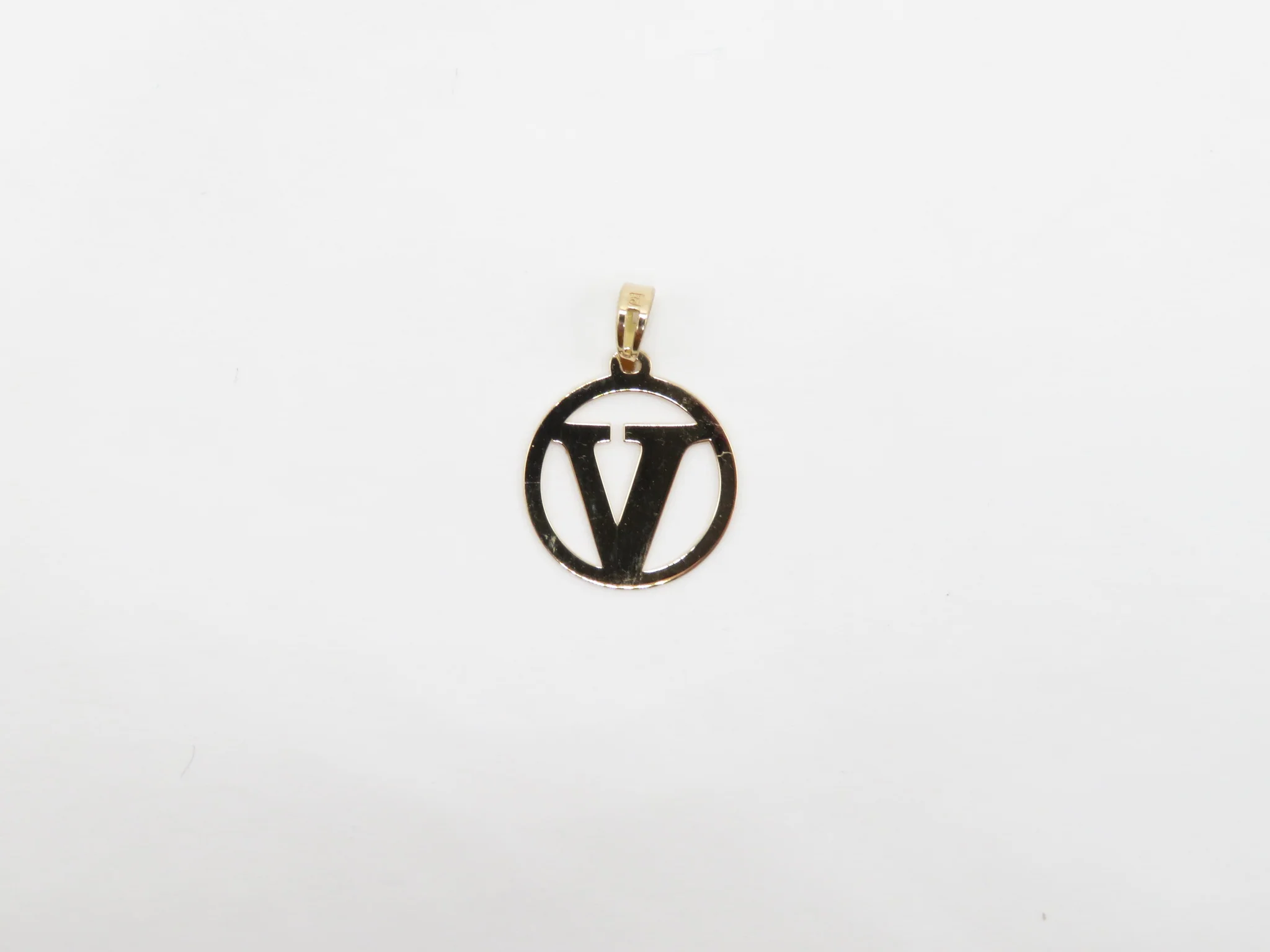 19.25k Yellow Gold Round Frame Initials - Image 24