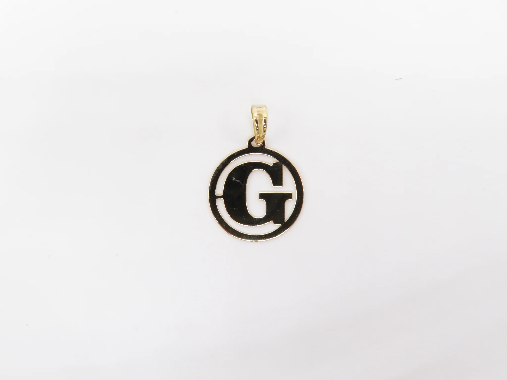 19.25k Yellow Gold Round Frame Initials - Image 9