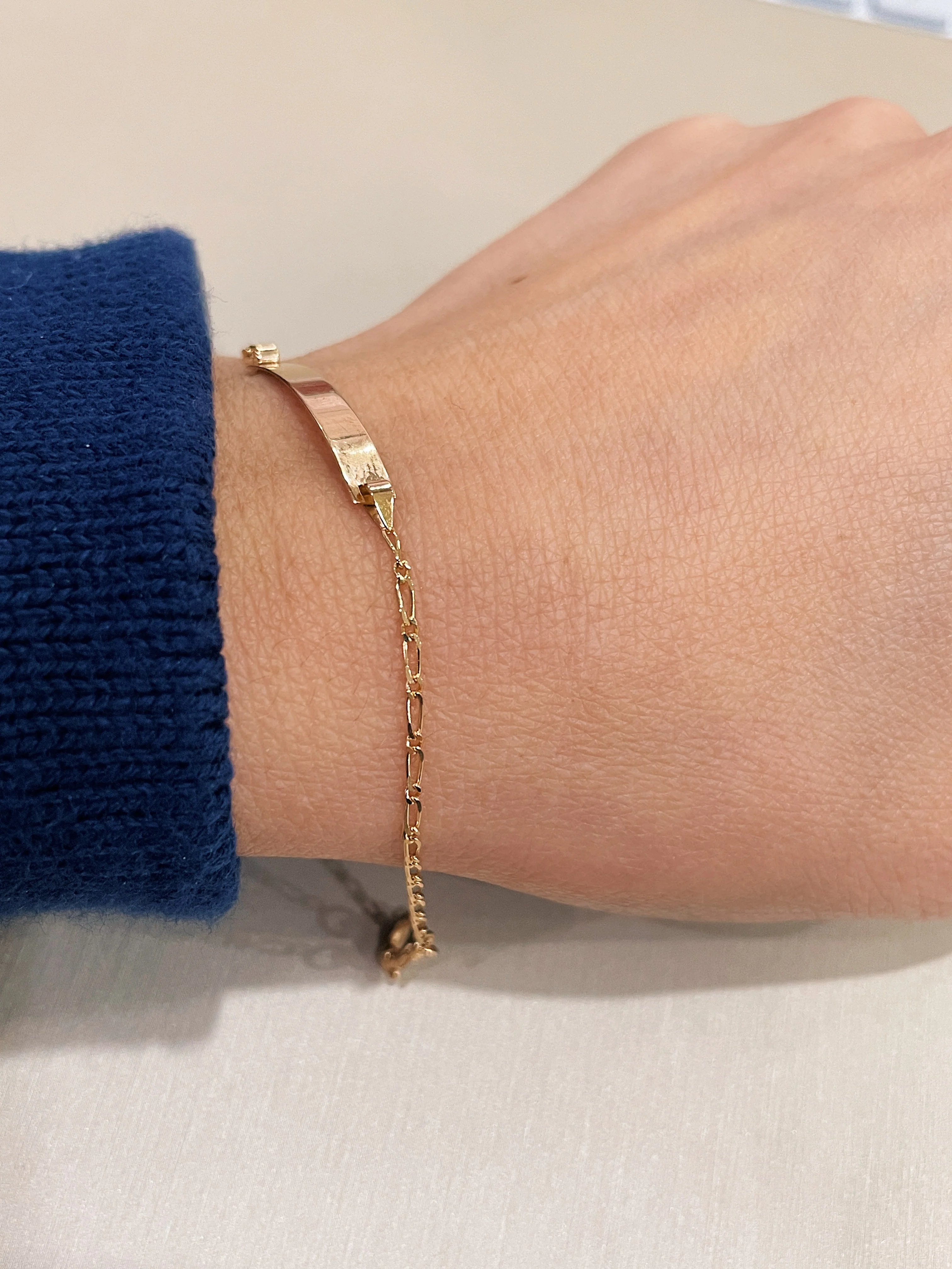 19.25k Yellow Gold Single Figaro ID Bracelet - Image 4