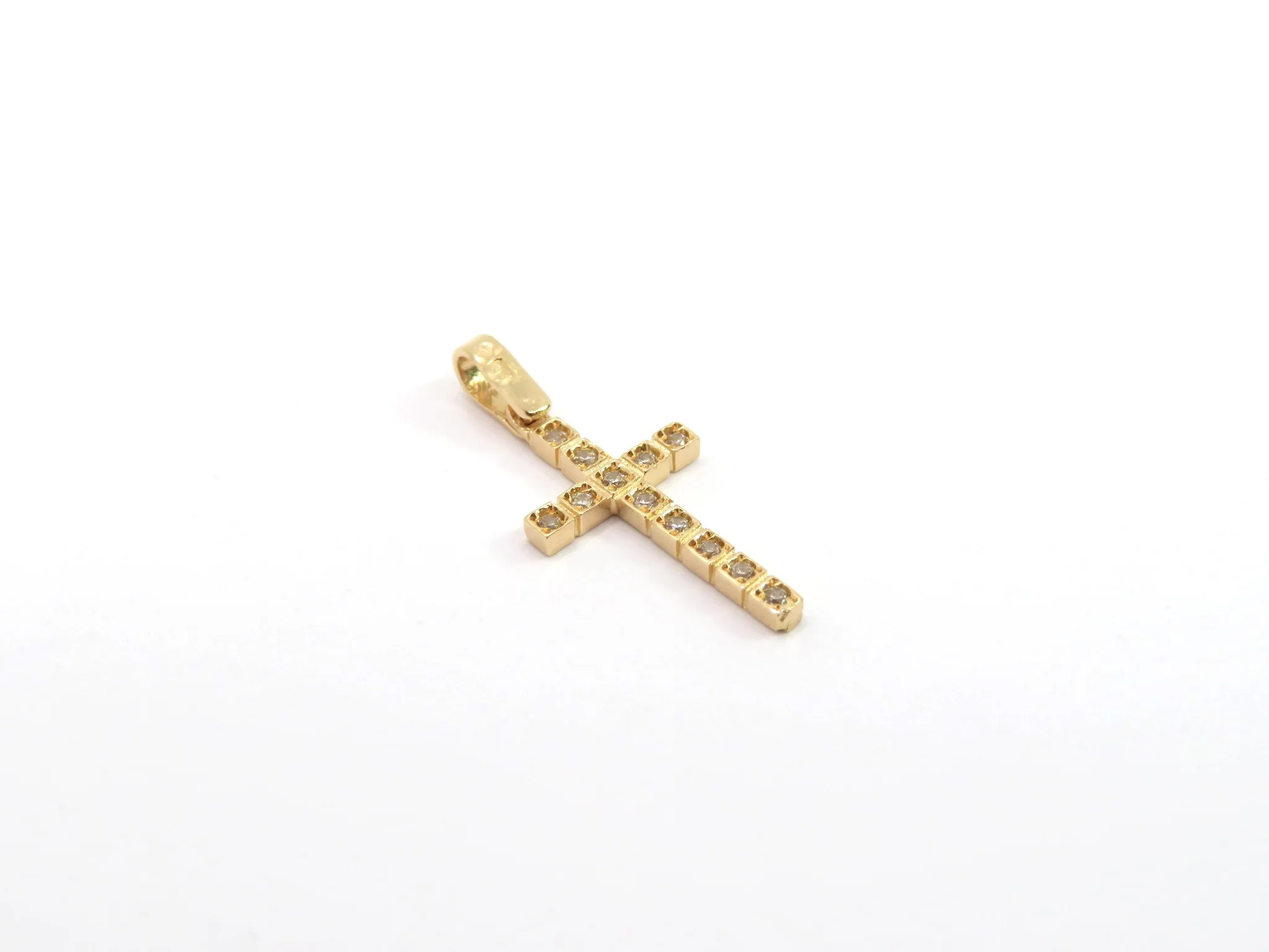19.25k Yellow Gold Paver Cross - Image 3
