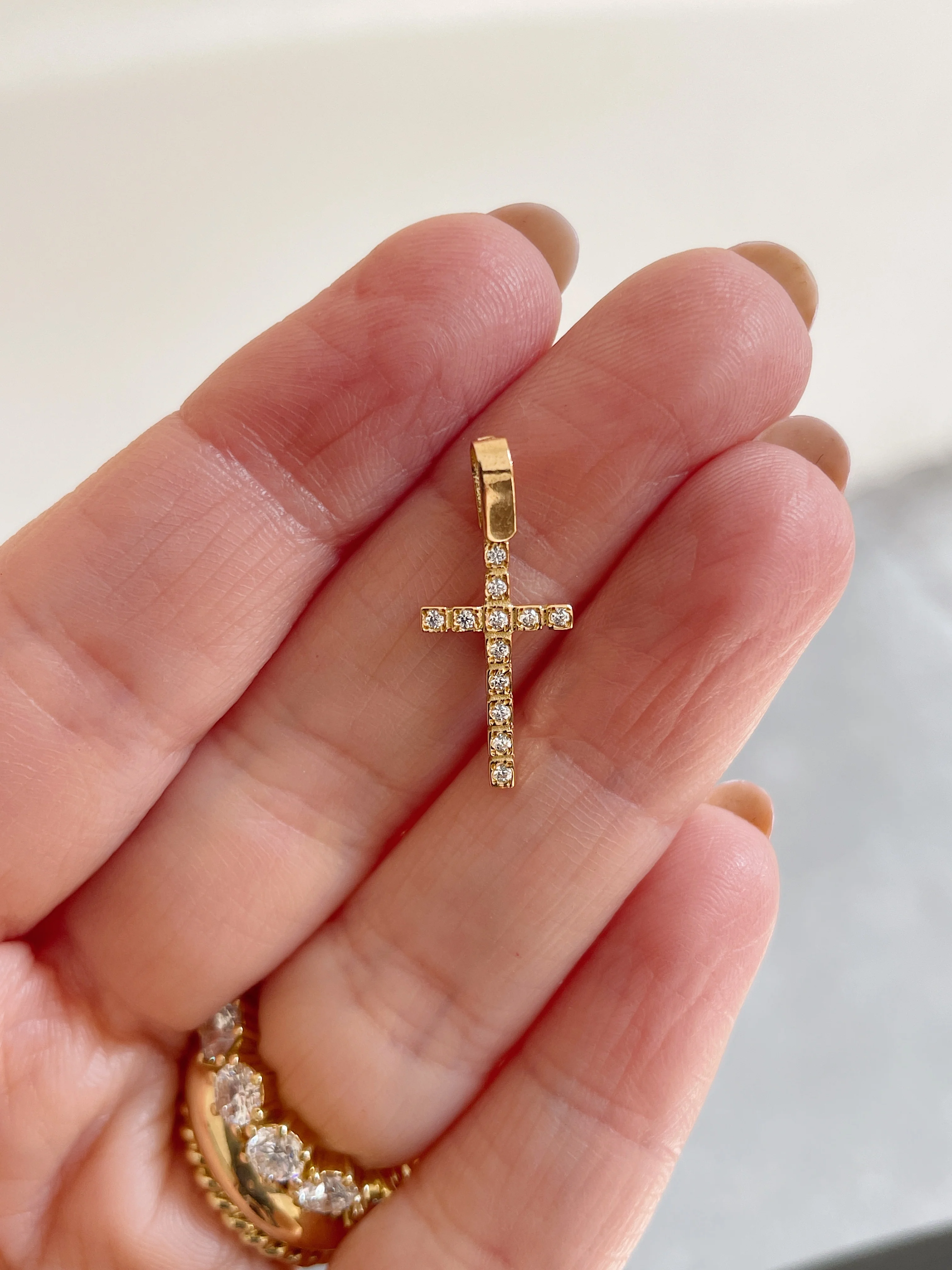 19.25k Yellow Gold Paver Cross - Image 4