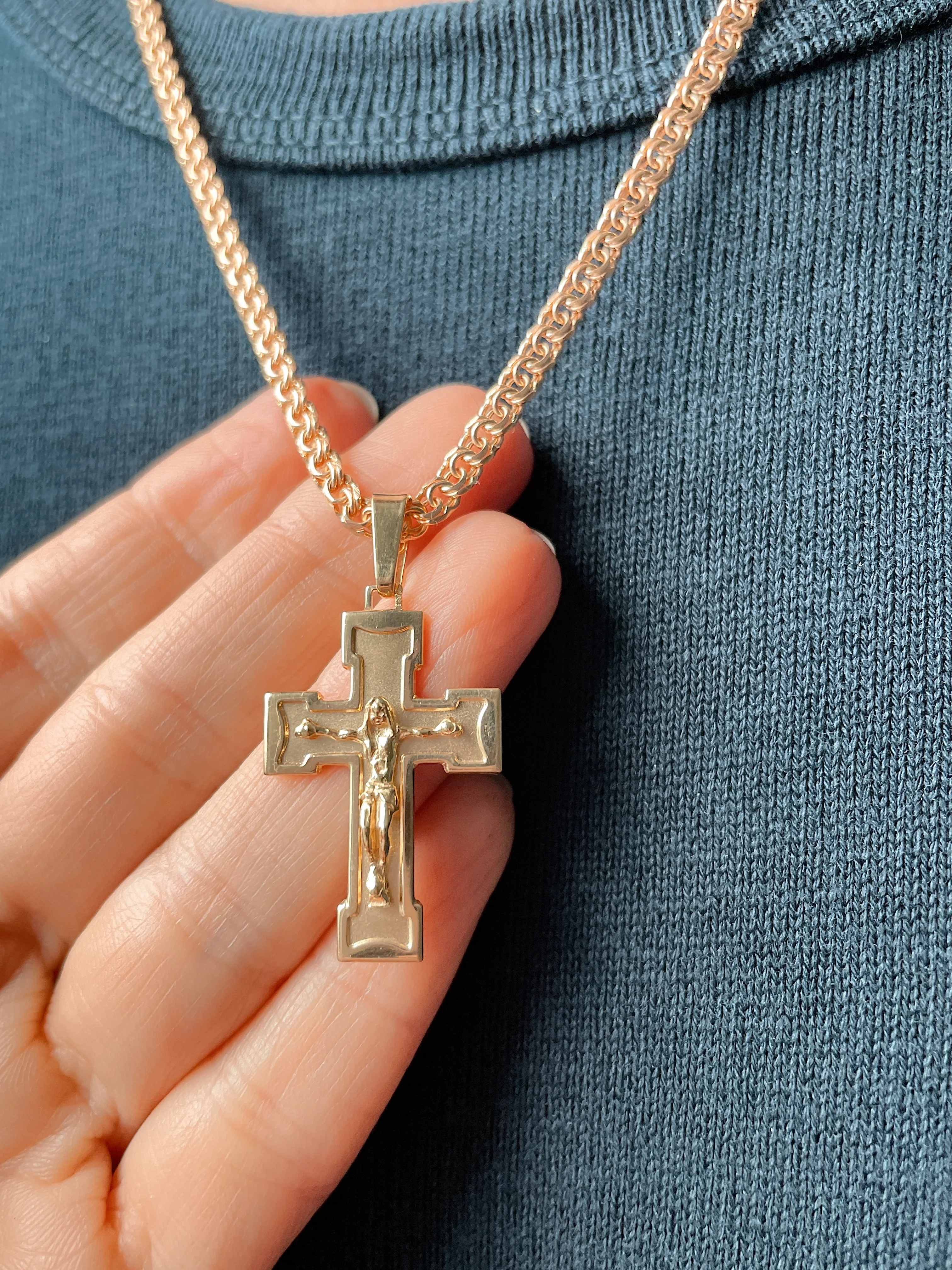 19.25k Yellow Gold Solid Crutch Cross Pendant - Image 4