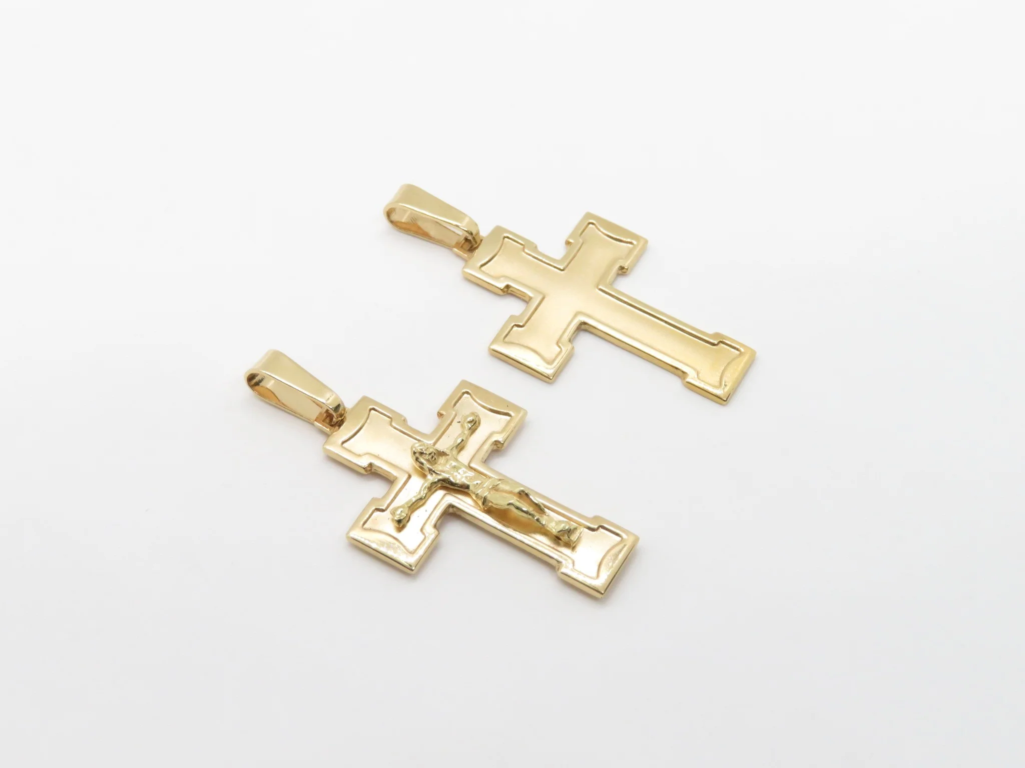 19.25k Yellow Gold Solid Crutch Cross Pendant - Image 7