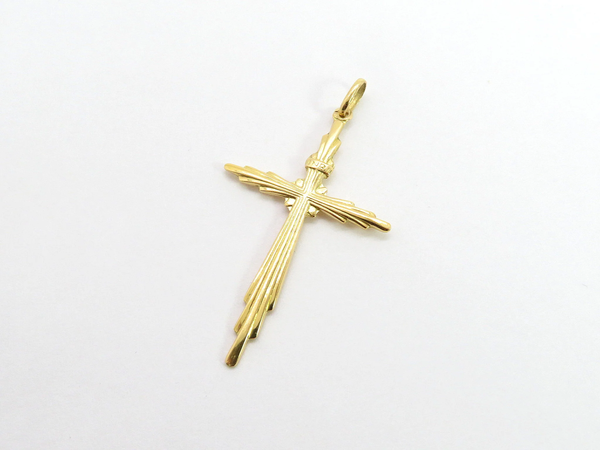 19.25k Yellow Gold Linear Cross - Image 4