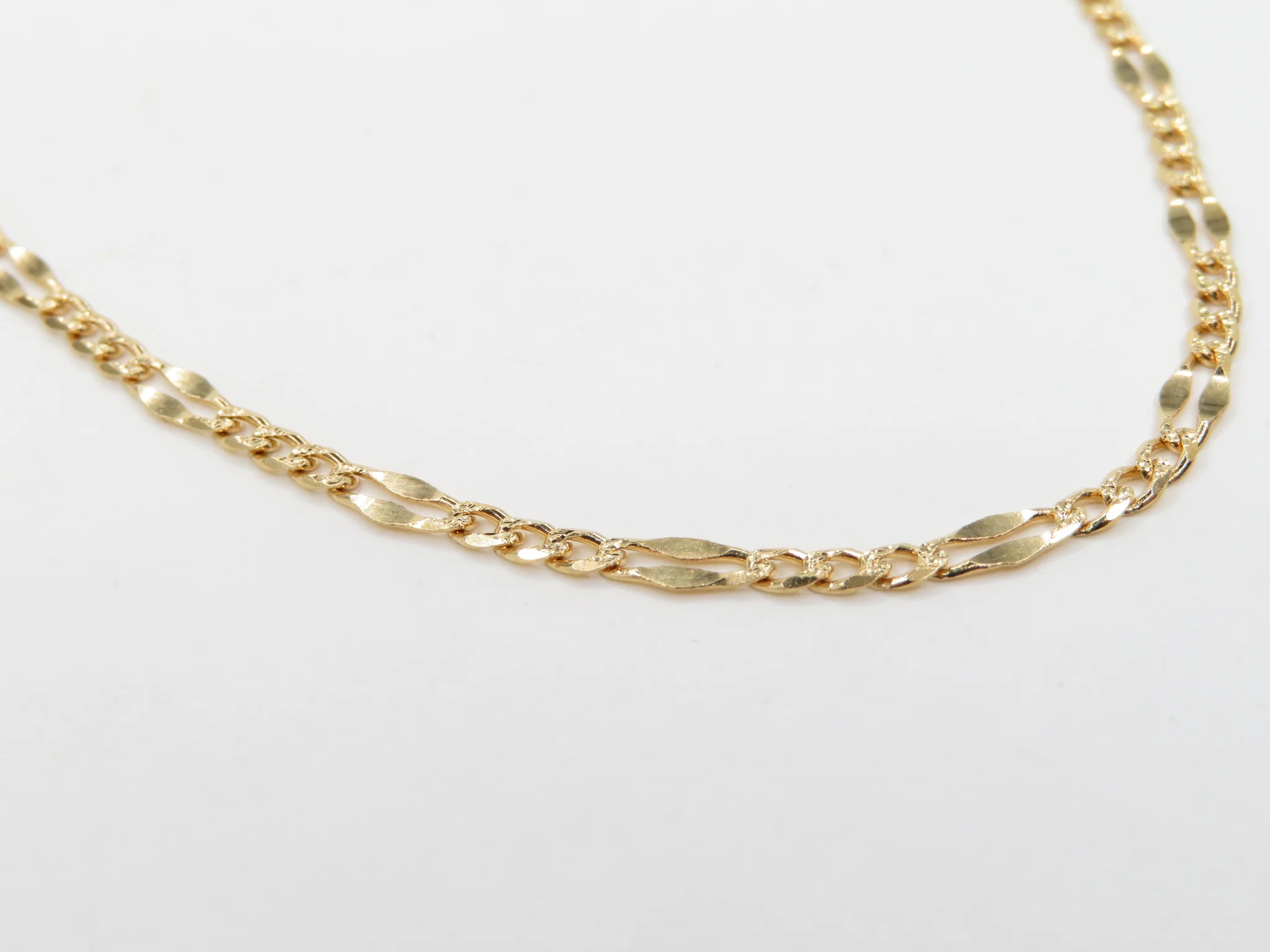 19.25k Split Figaro Link Chain - Image 3