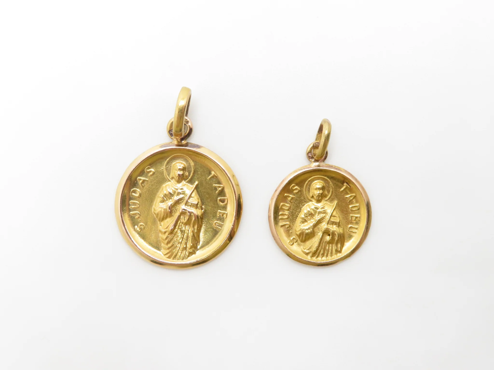 19.25k Yellow Gold St Jude Medal - Image 5