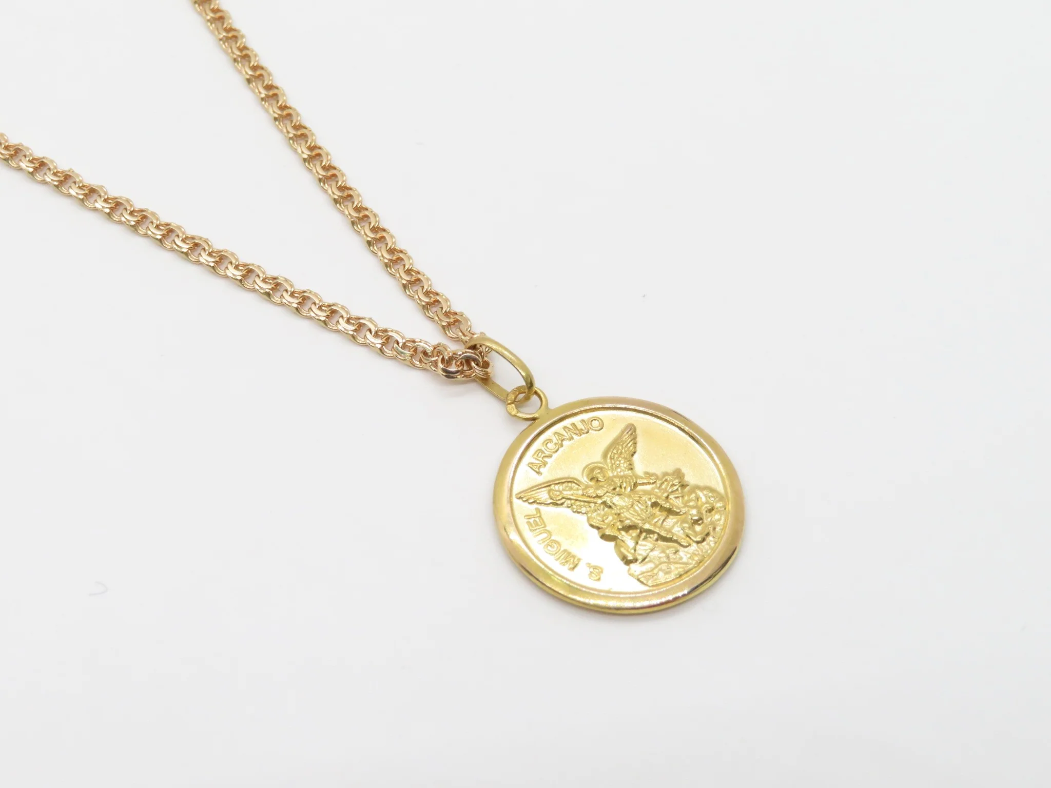 19.25k Yellow Gold St. Michael Medal - Image 4