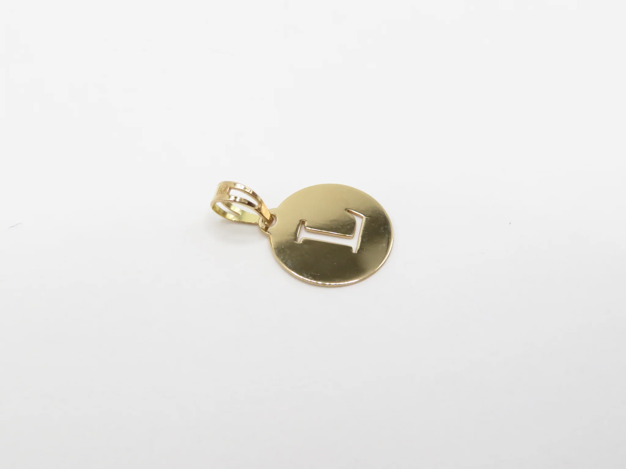 19.25k Yellow Gold Stencil Initial Pendant - Image 23