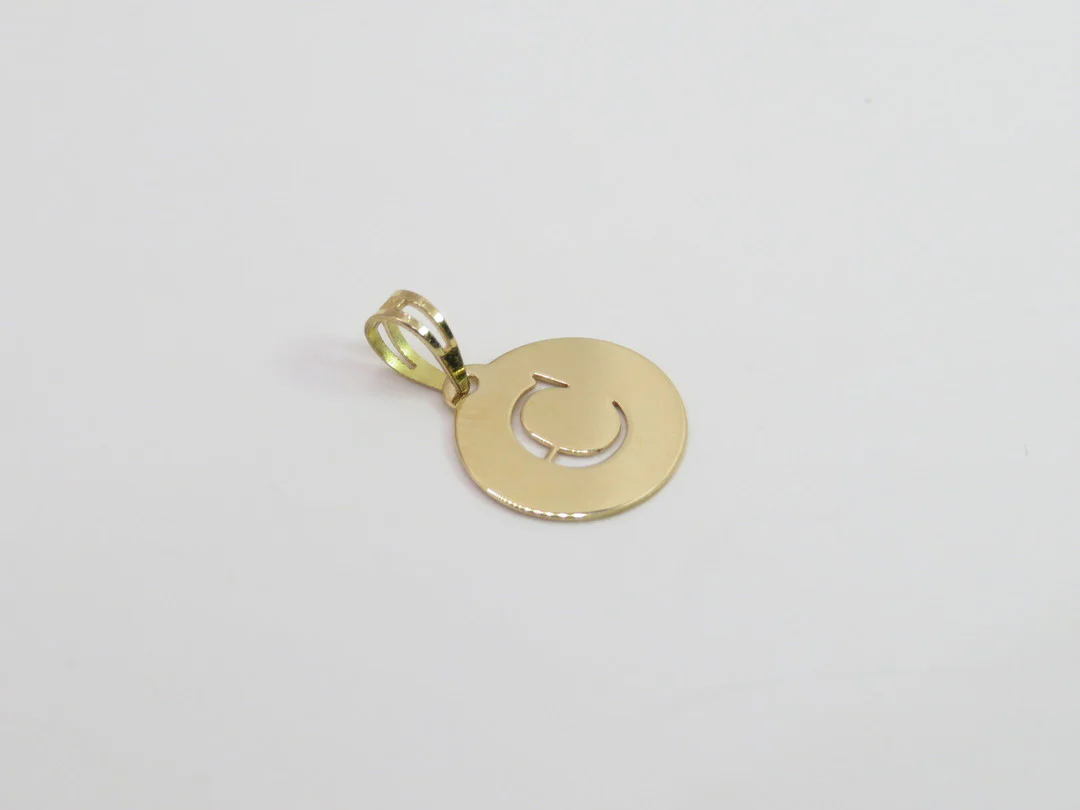 19.25k Yellow Gold Stencil Initial Pendant - Image 4