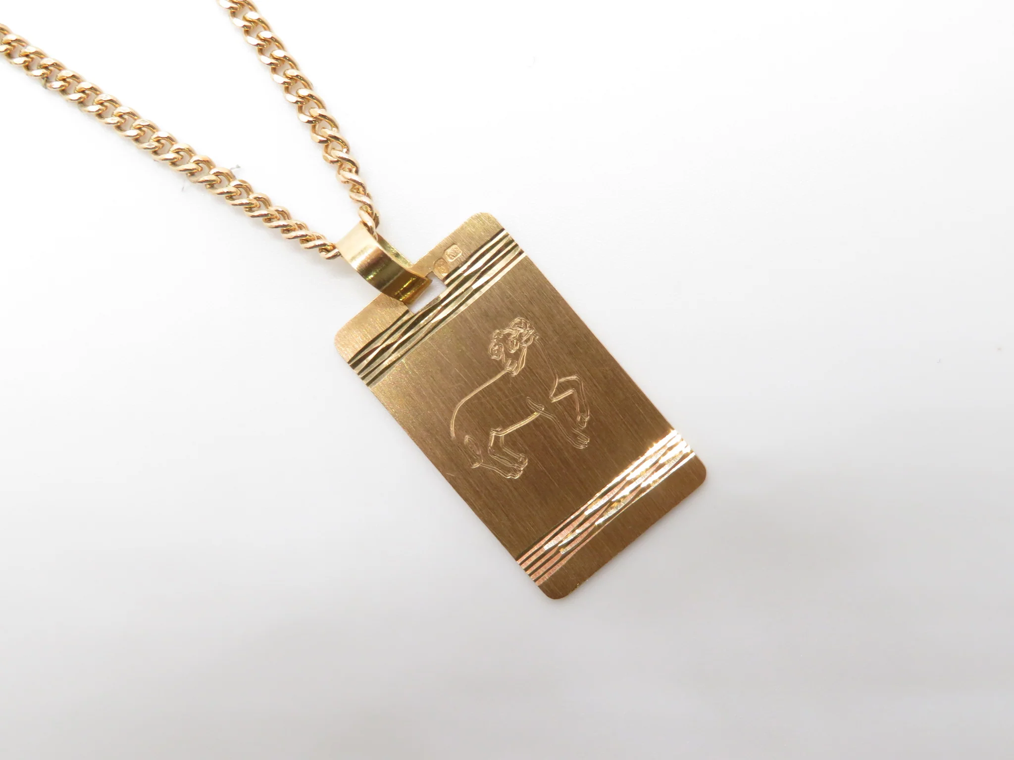 19.25k Yellow Gold Tag Zodiac Pendant - Image 11