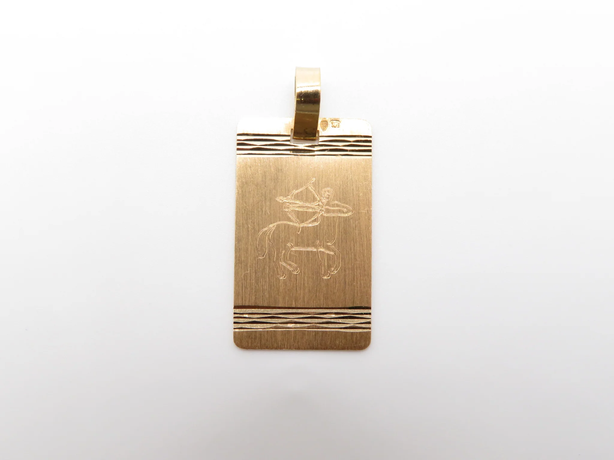 19.25k Yellow Gold Tag Zodiac Pendant - Image 6