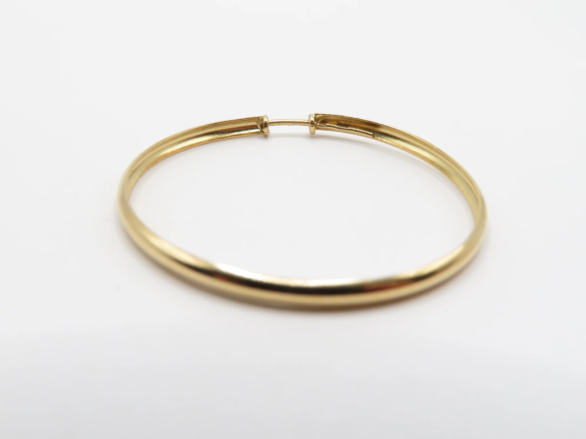 19.25k Yellow Gold Thin Domed Sleeper Hoops - Image 7