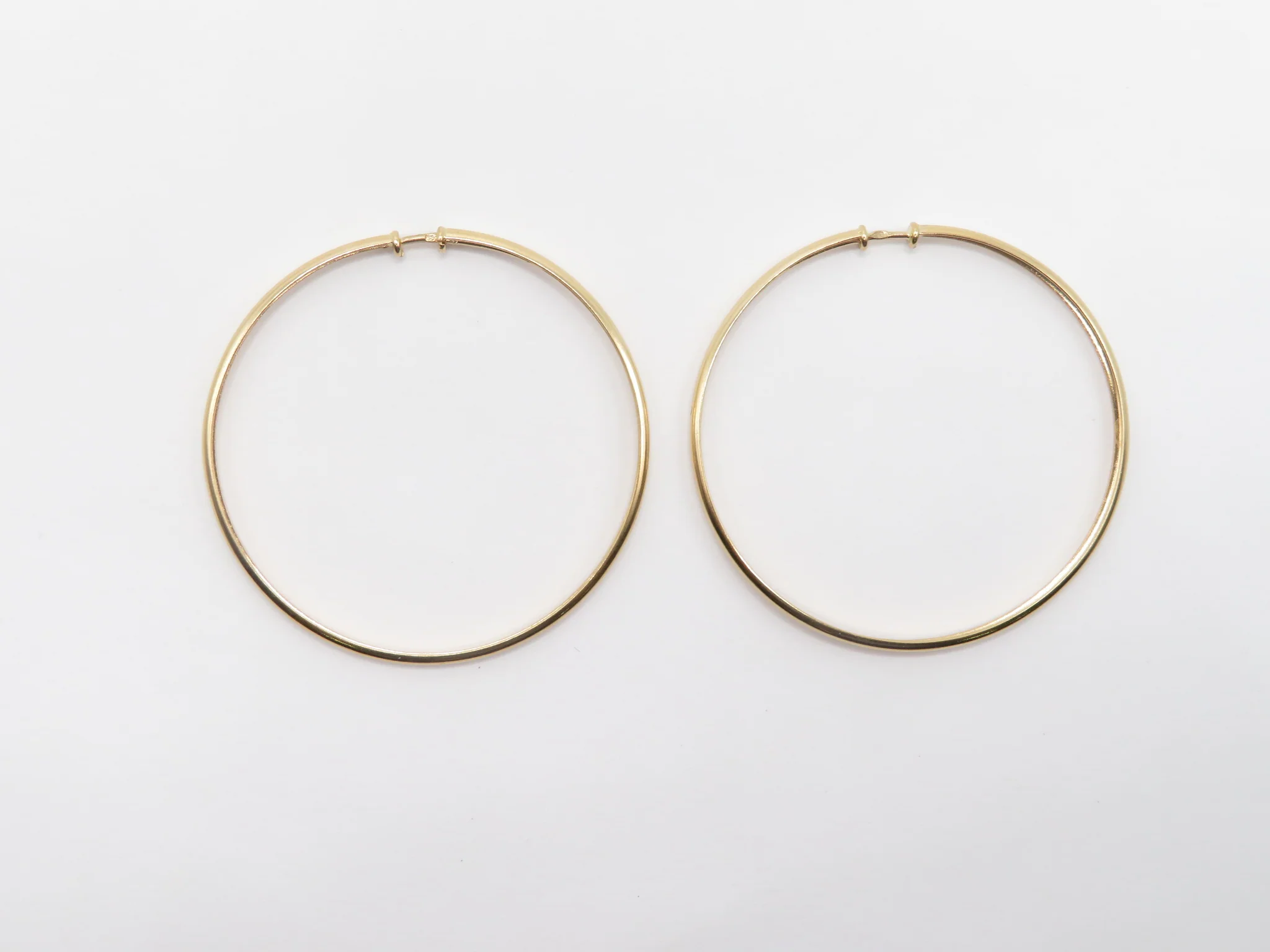 19.25k Yellow Gold Thin Domed Sleeper Hoops - Image 8