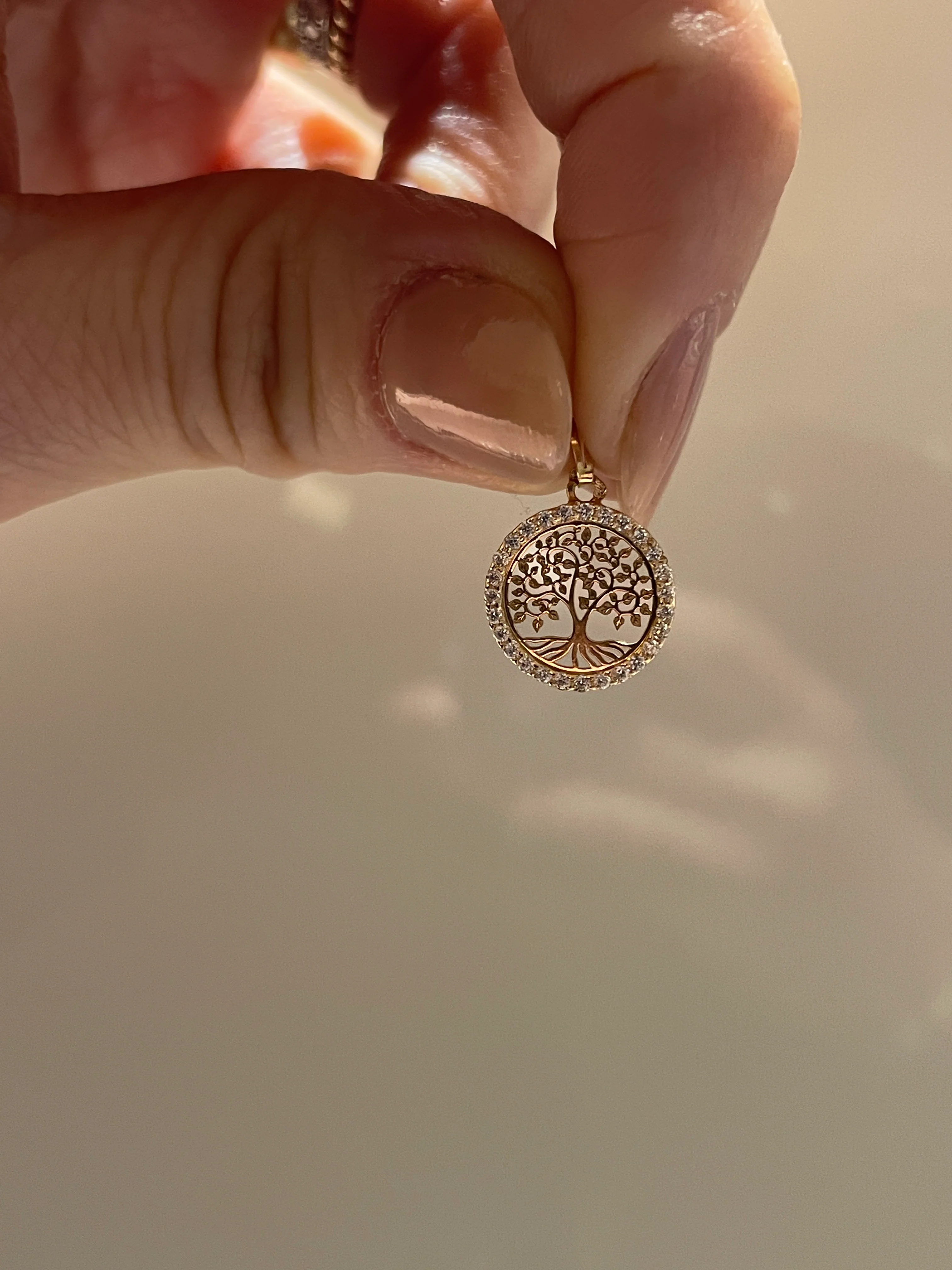 19.25k Yellow Gold Tree of Life Pendant - Image 8