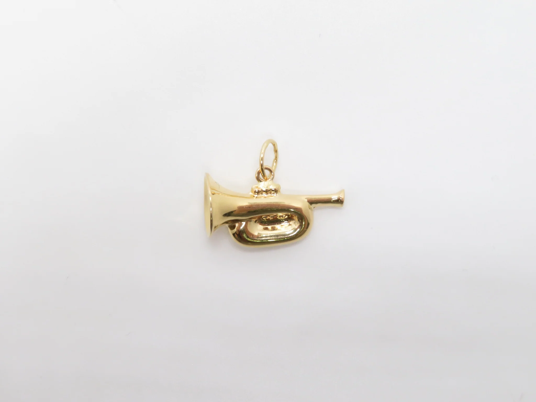 19.25k Yellow Gold Trumpet Charm