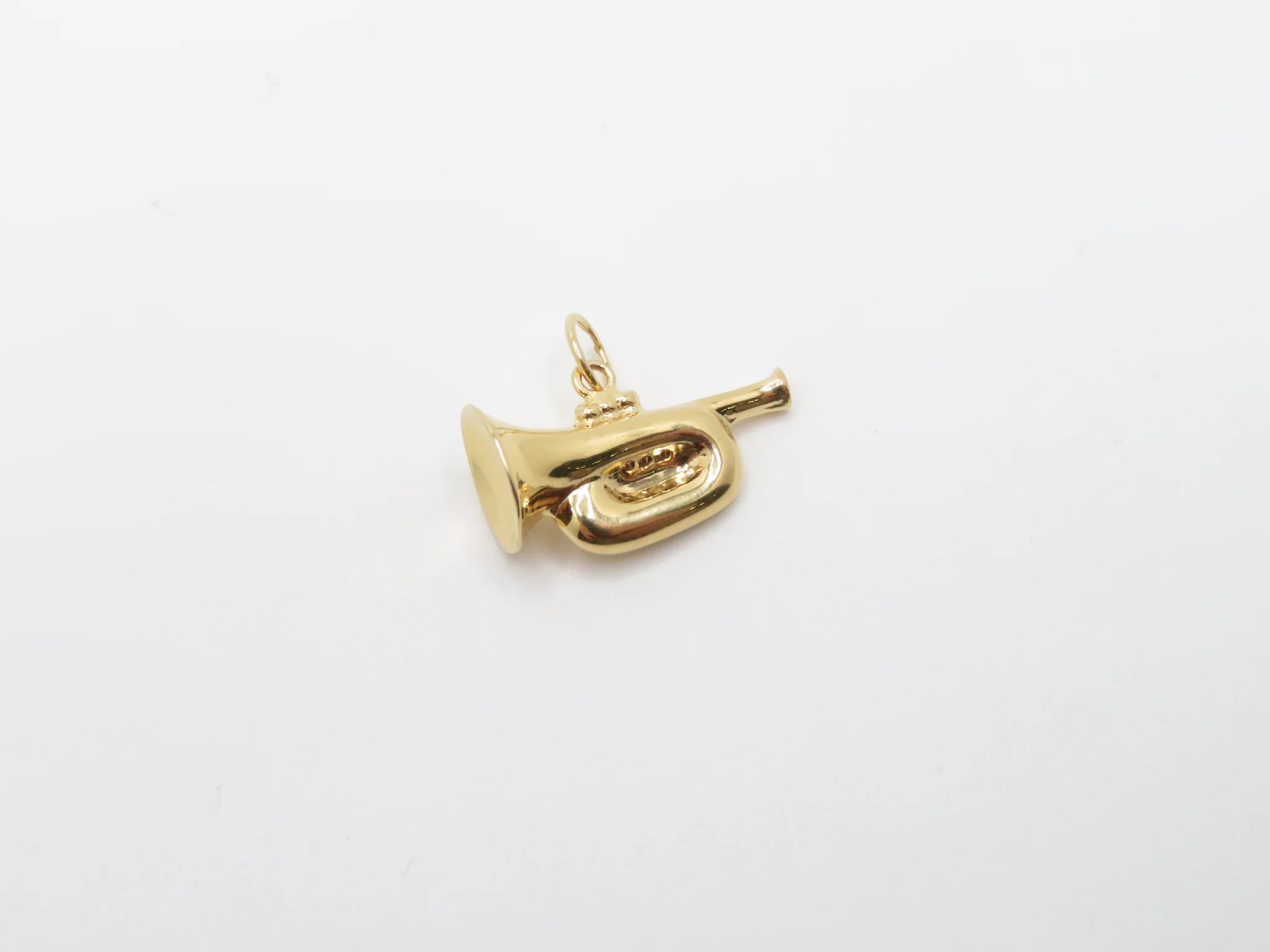 19.25k Yellow Gold Trumpet Charm - Image 3