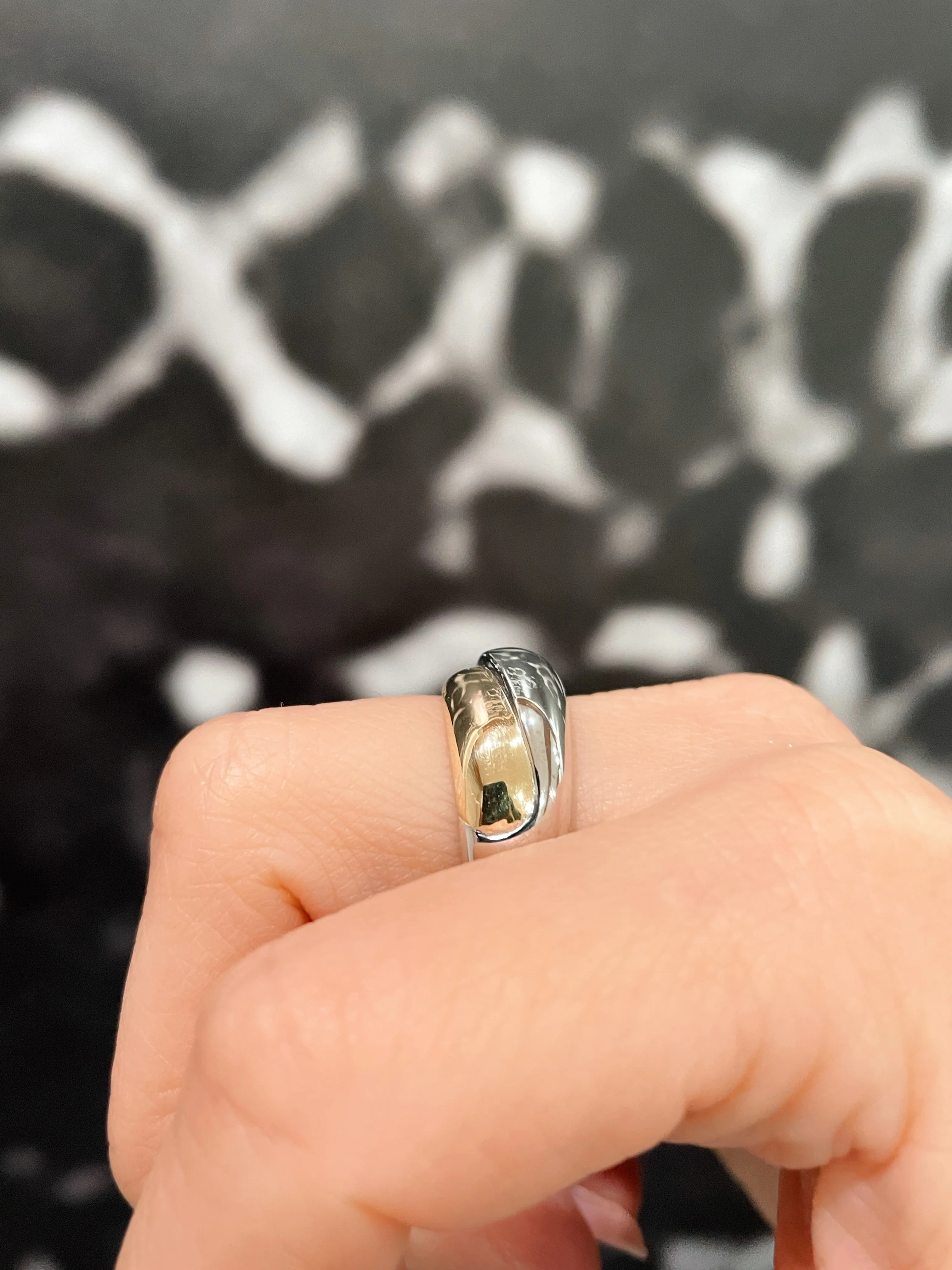 19.25k Two Tone High Domed Ring - Image 5