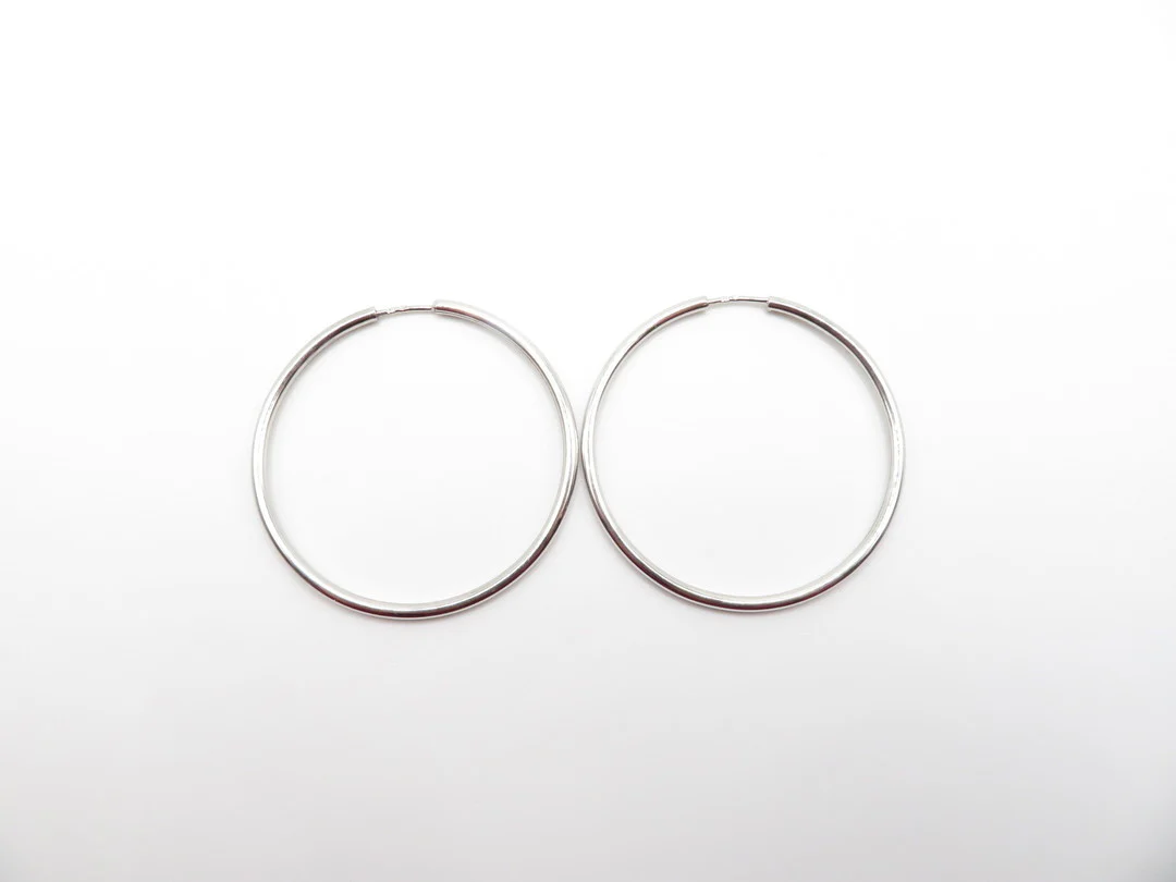 19.25k White Gold Large Sleeper Hoops - Image 6