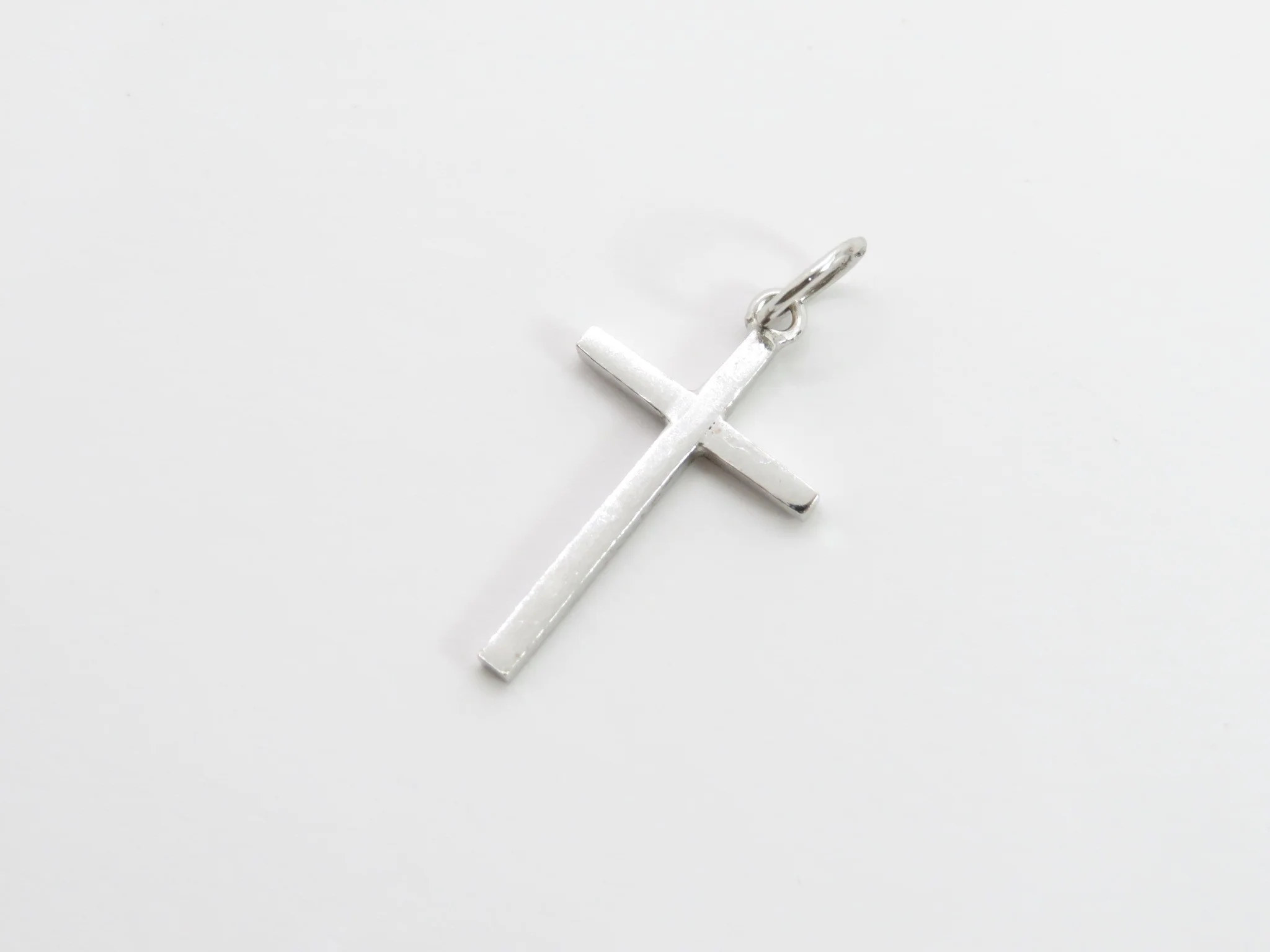 19.25k White Gold Squared Cross - Image 4