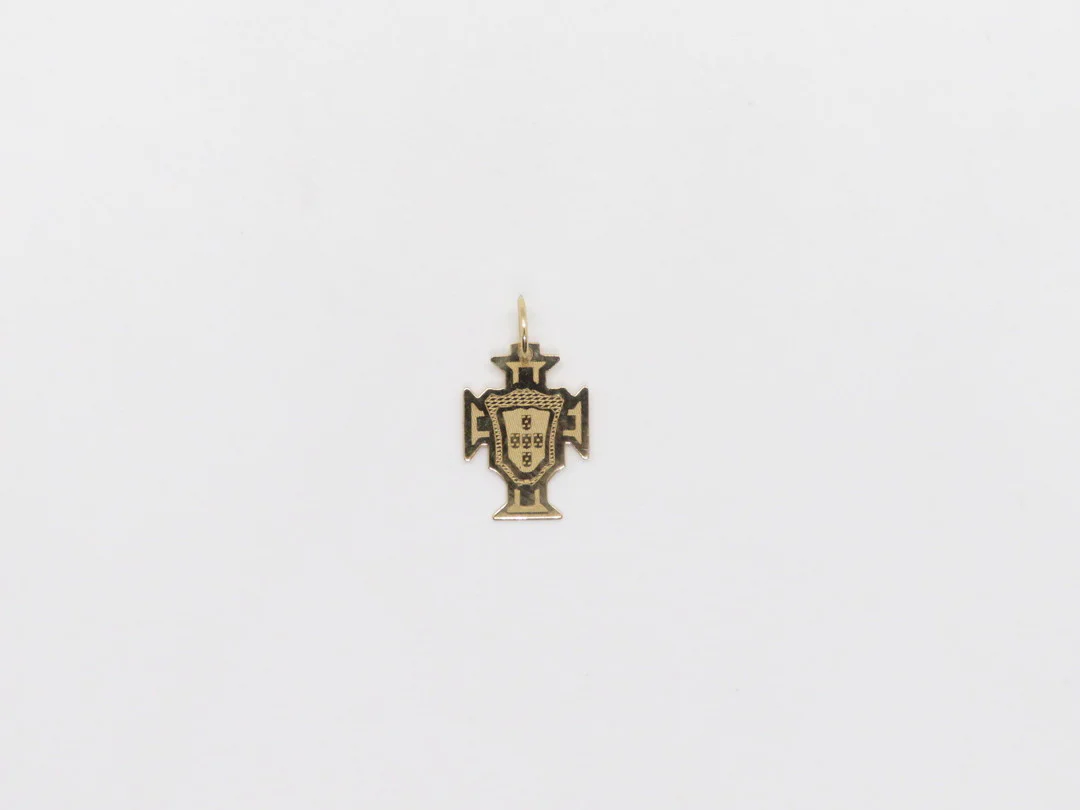 19.25k Yellow Gold Portugal Crest Charm