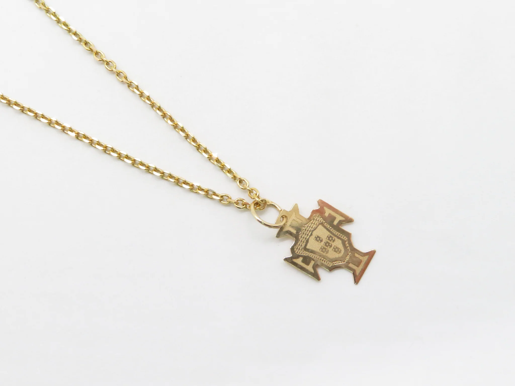 19.25k Yellow Gold Portugal Crest Charm - Image 4
