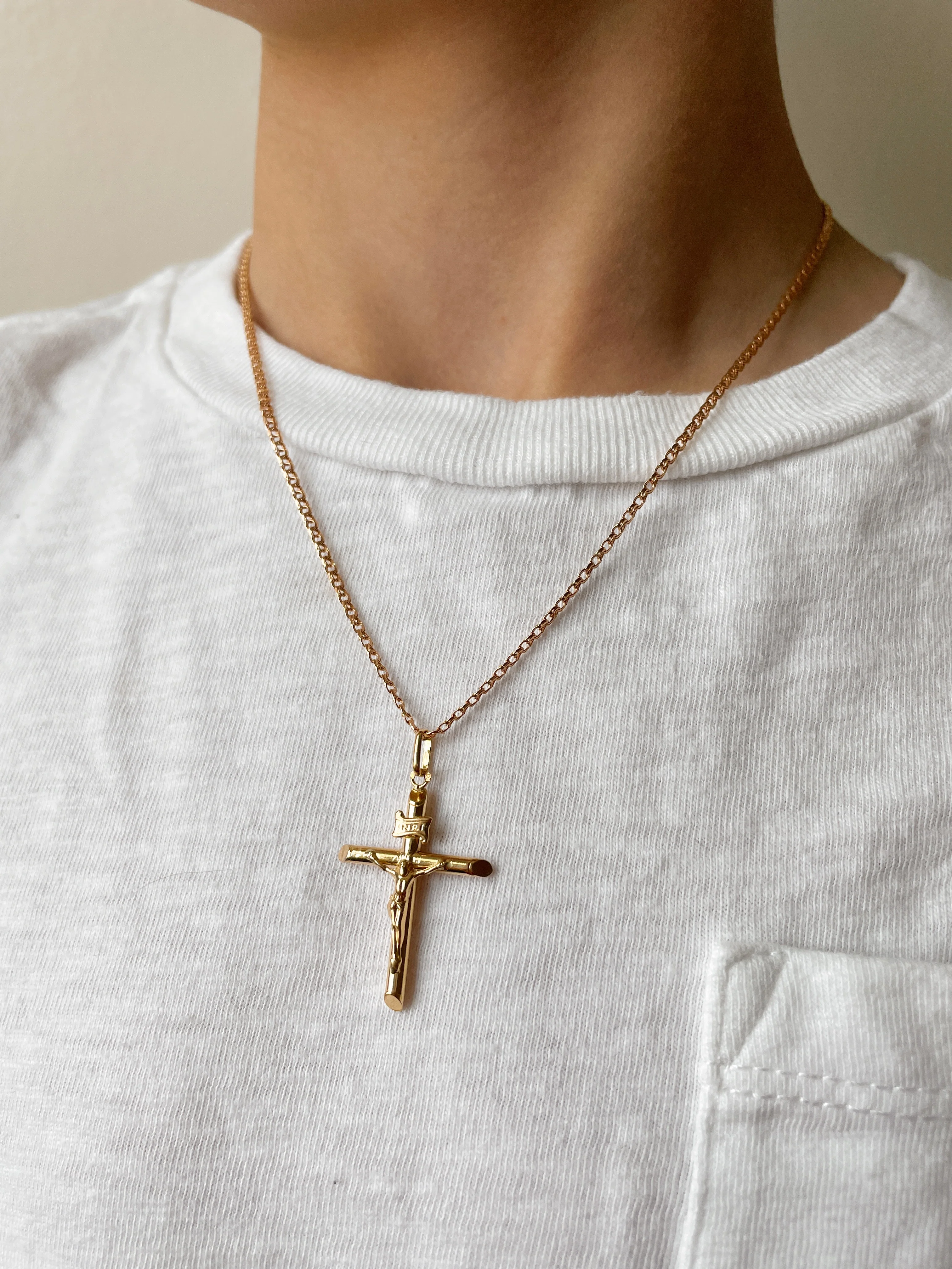 19.25k Yellow Gold Hollow Beveled Crucifix Pendant - Image 2