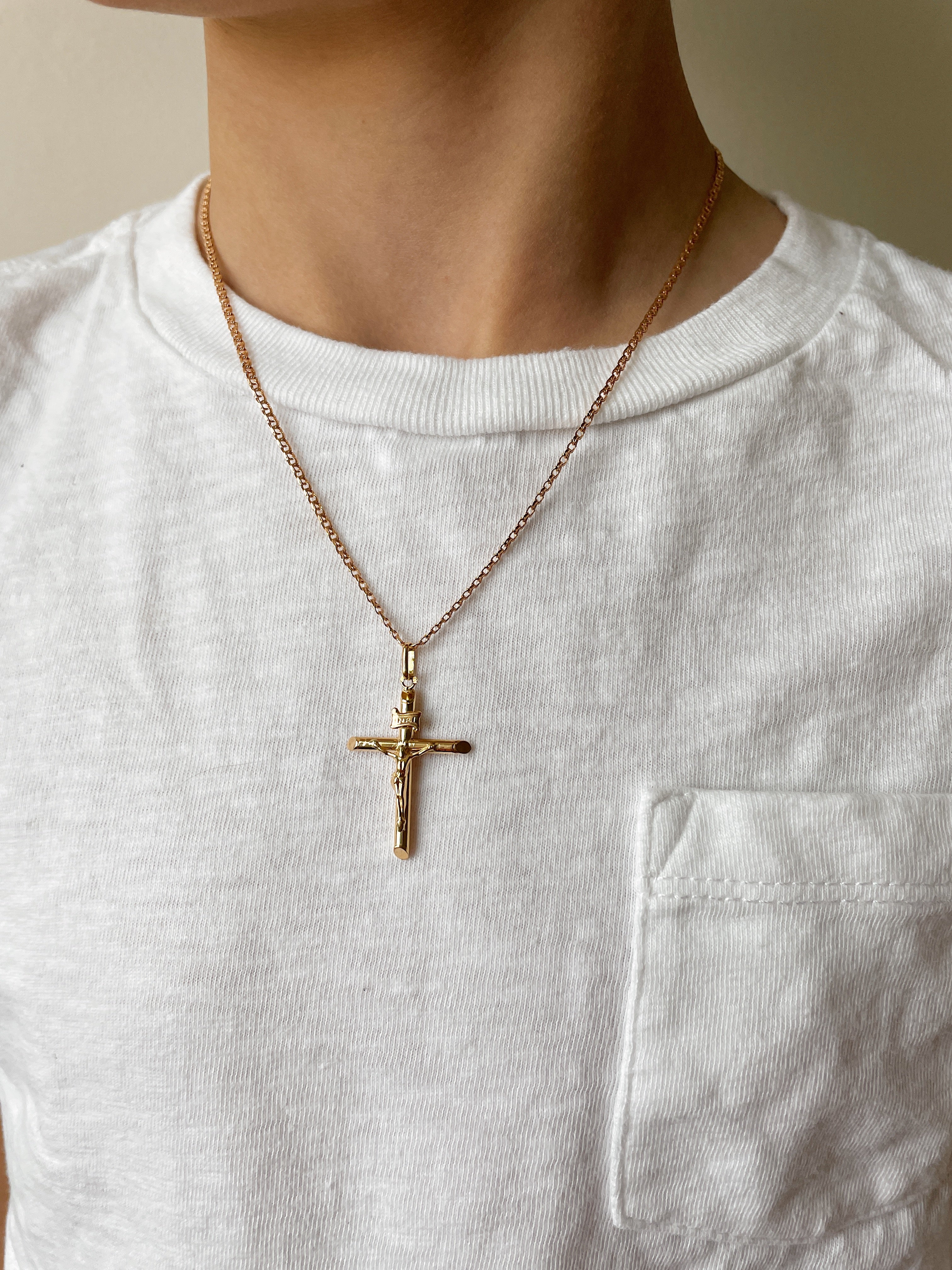 19.25k Yellow Gold Hollow Beveled Crucifix Pendant - Image 5