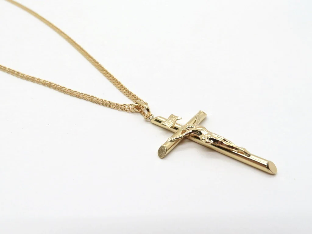 19.25k Yellow Gold Hollow Beveled Crucifix Pendant - Image 6