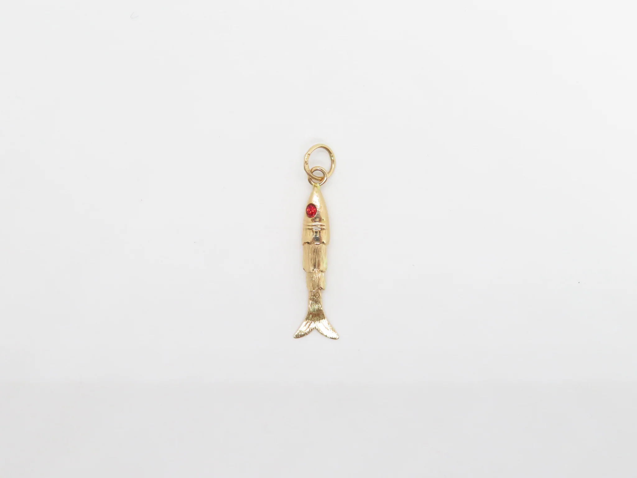 19.25k Yellow Gold Sardine Pendant - Image 3